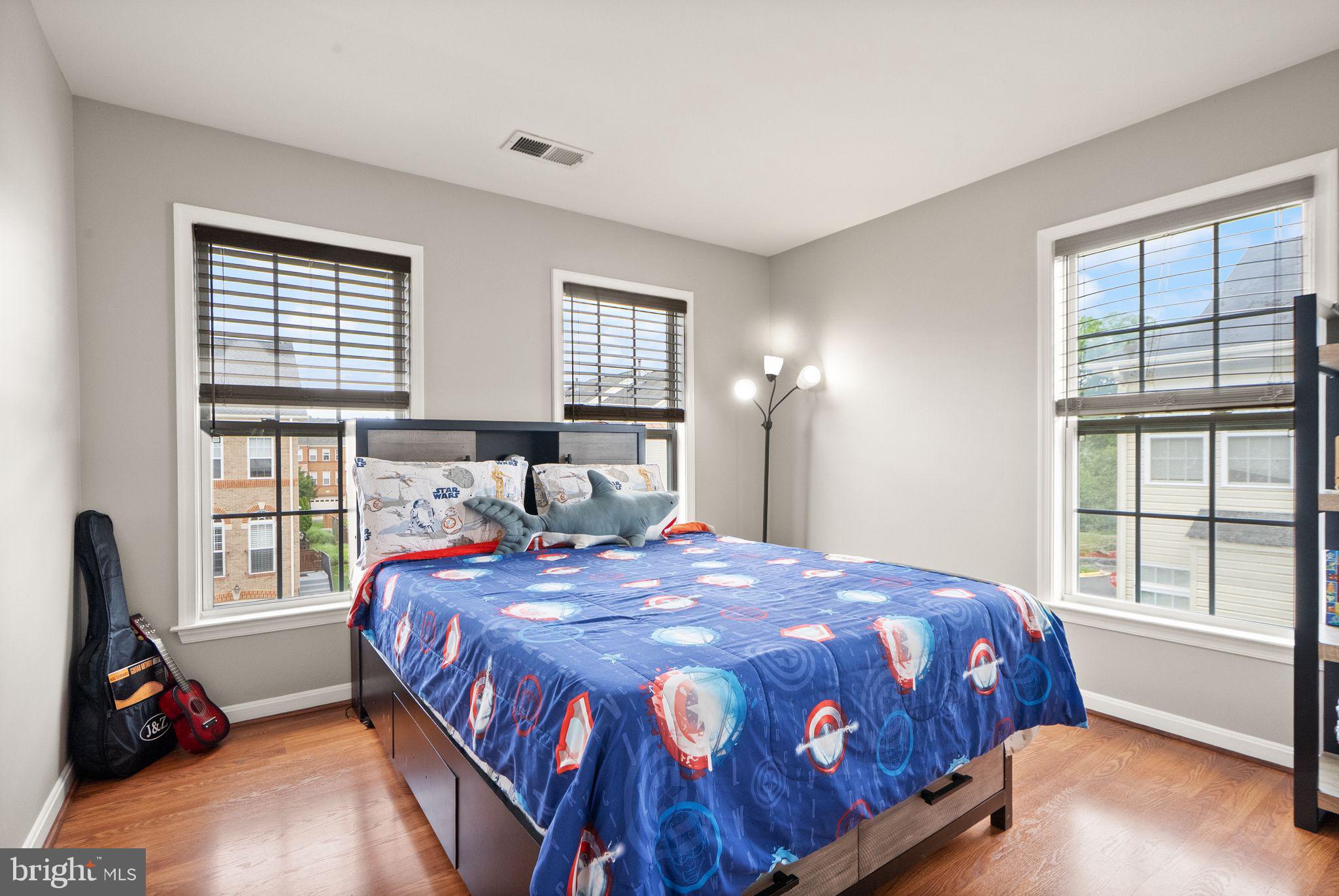 BROADLANDS SOUTH - Residential