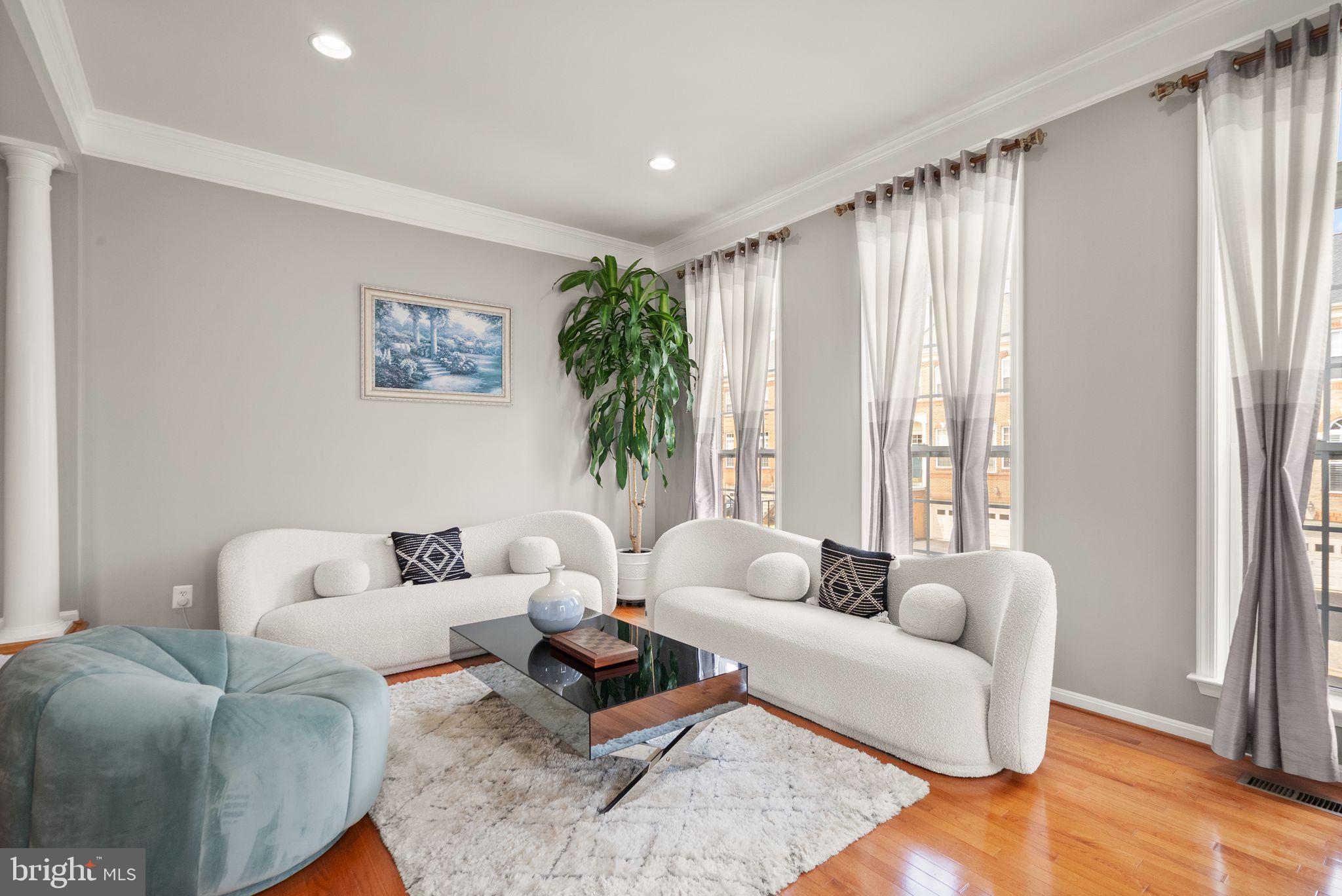 BROADLANDS SOUTH - Residential