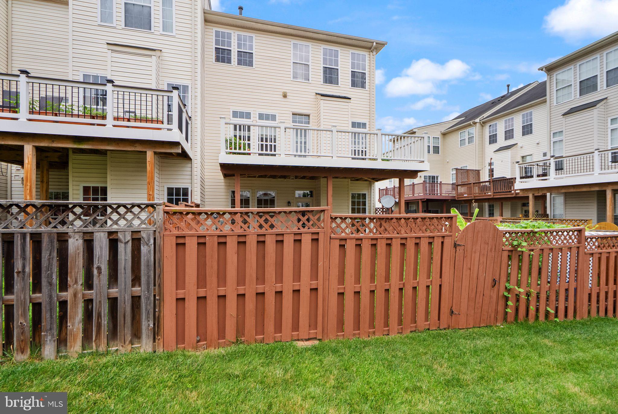 BROADLANDS SOUTH - Residential