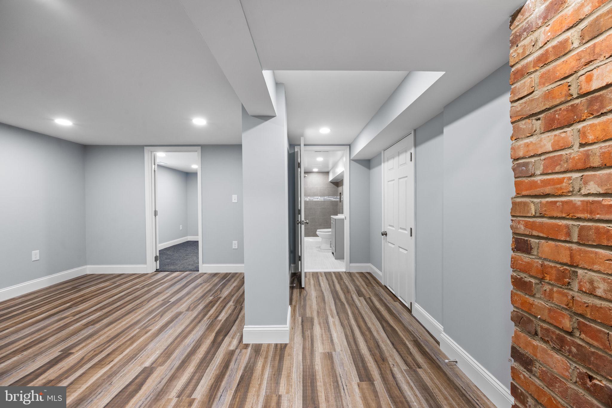 PARKVILLE - Residential