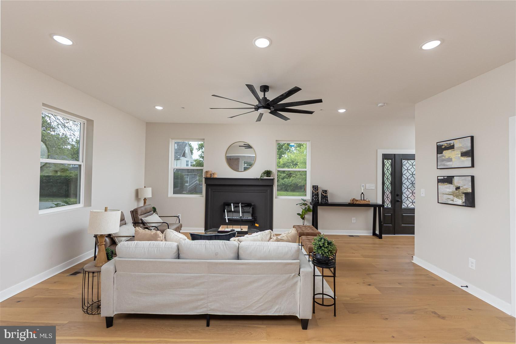 HOWARD PARK - Residential