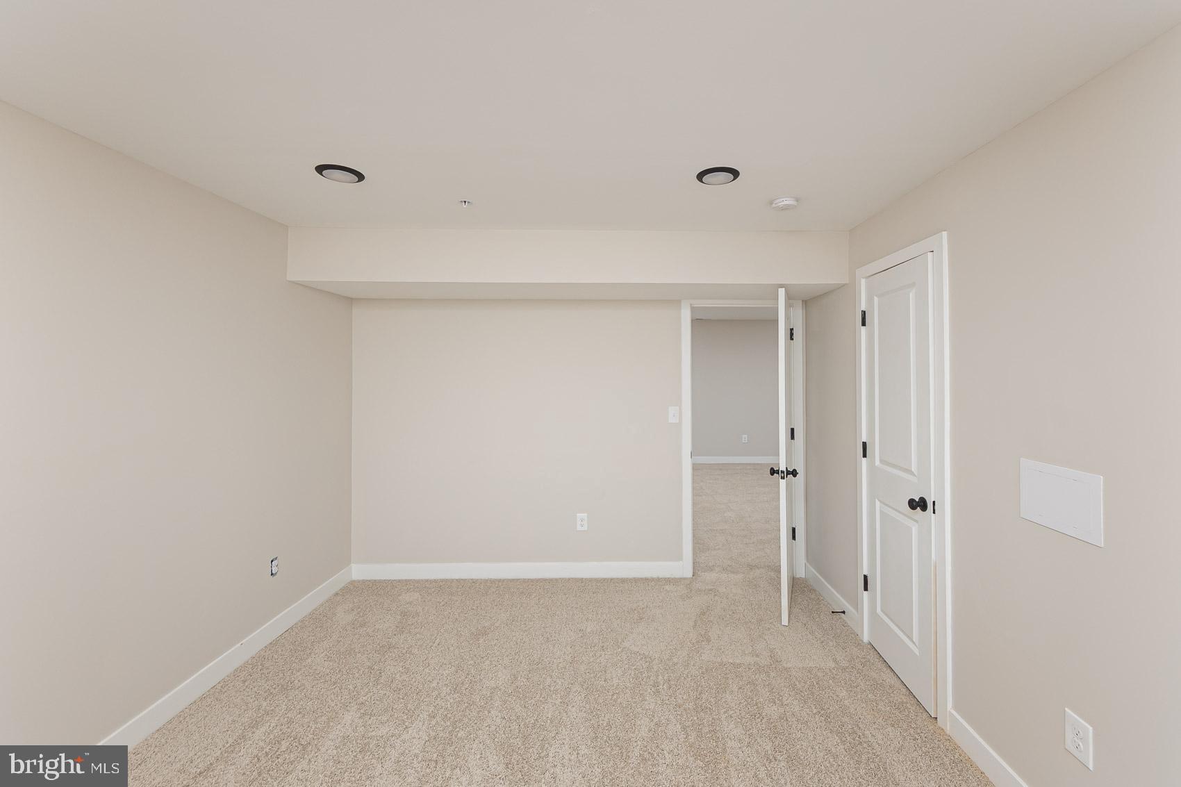 HOWARD PARK - Residential