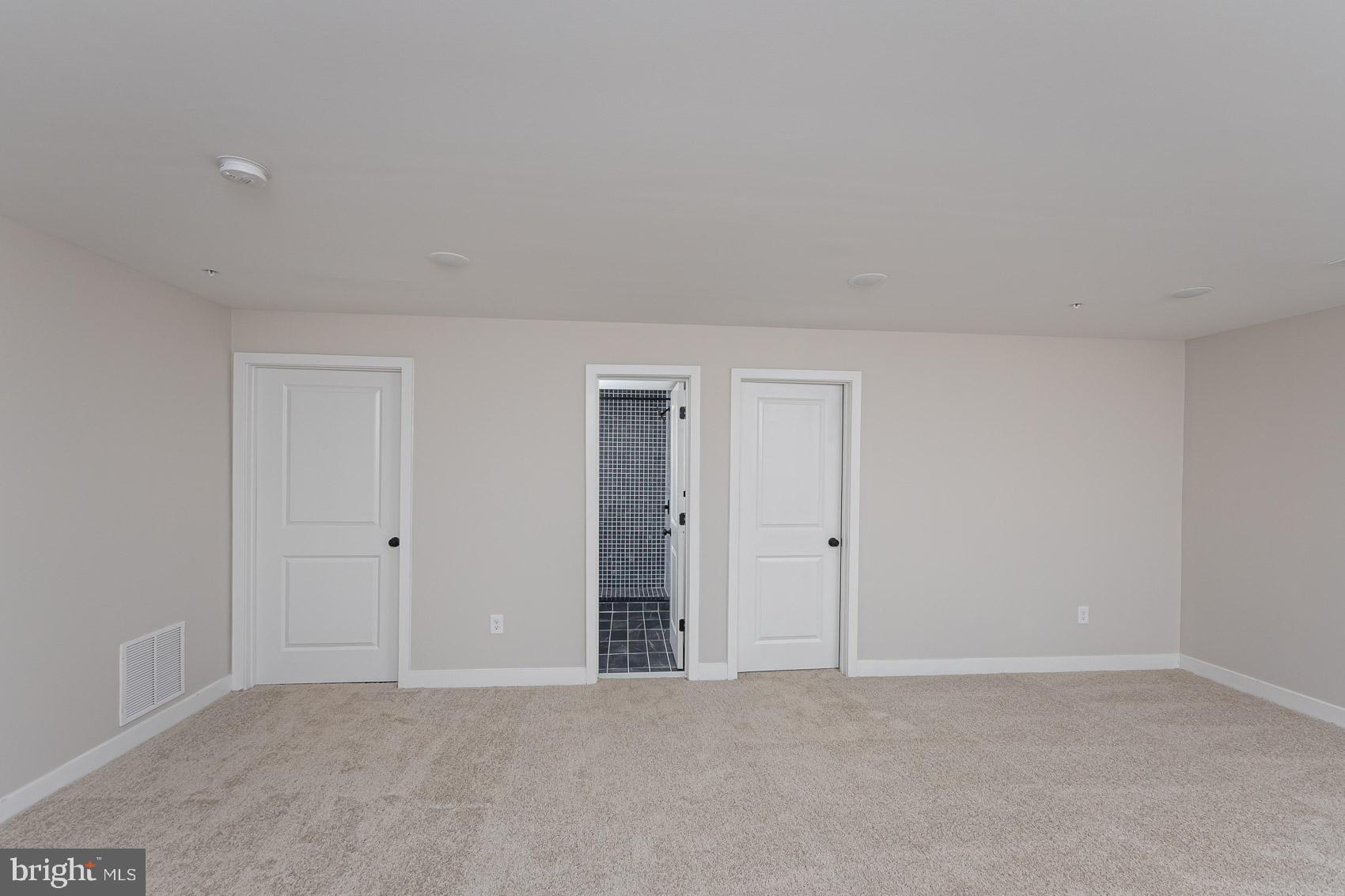 HOWARD PARK - Residential