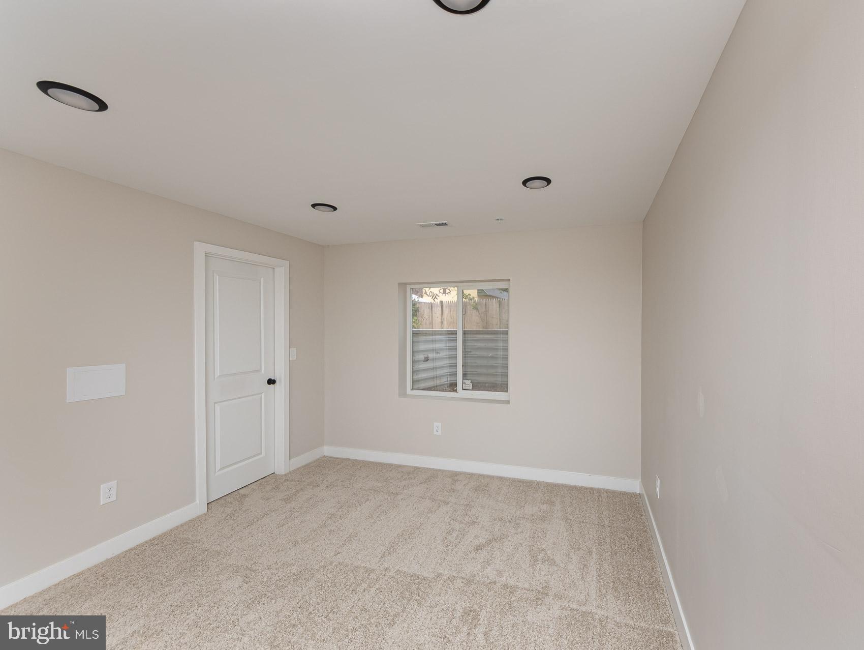 HOWARD PARK - Residential