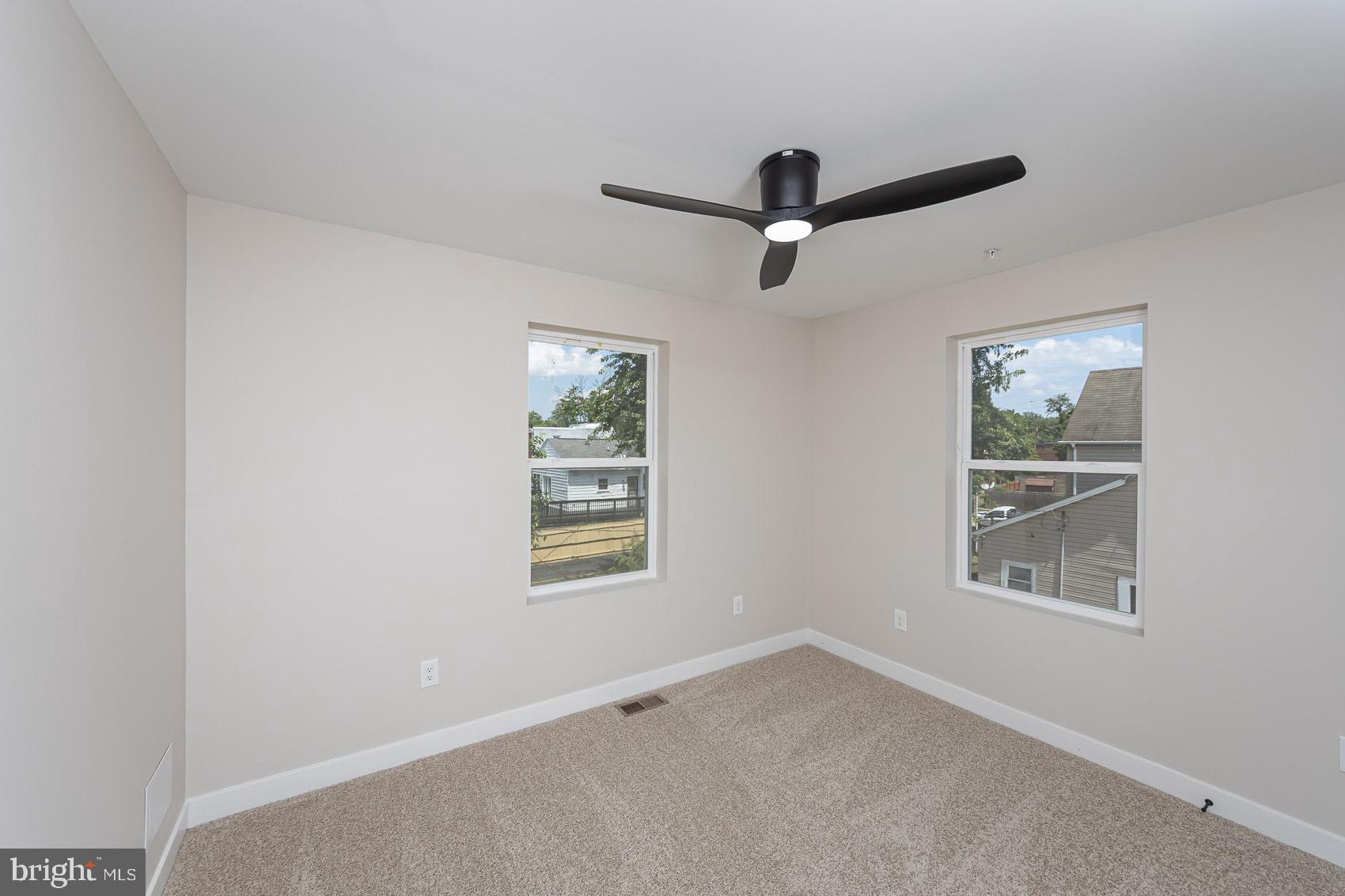 HOWARD PARK - Residential