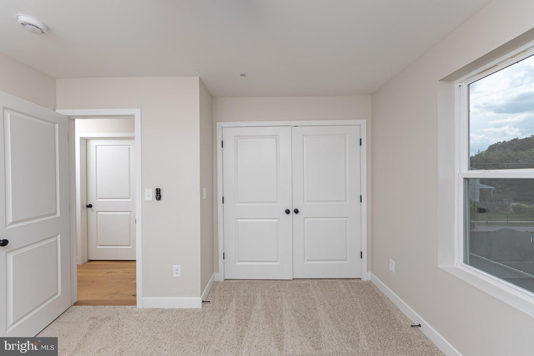 HOWARD PARK - Residential