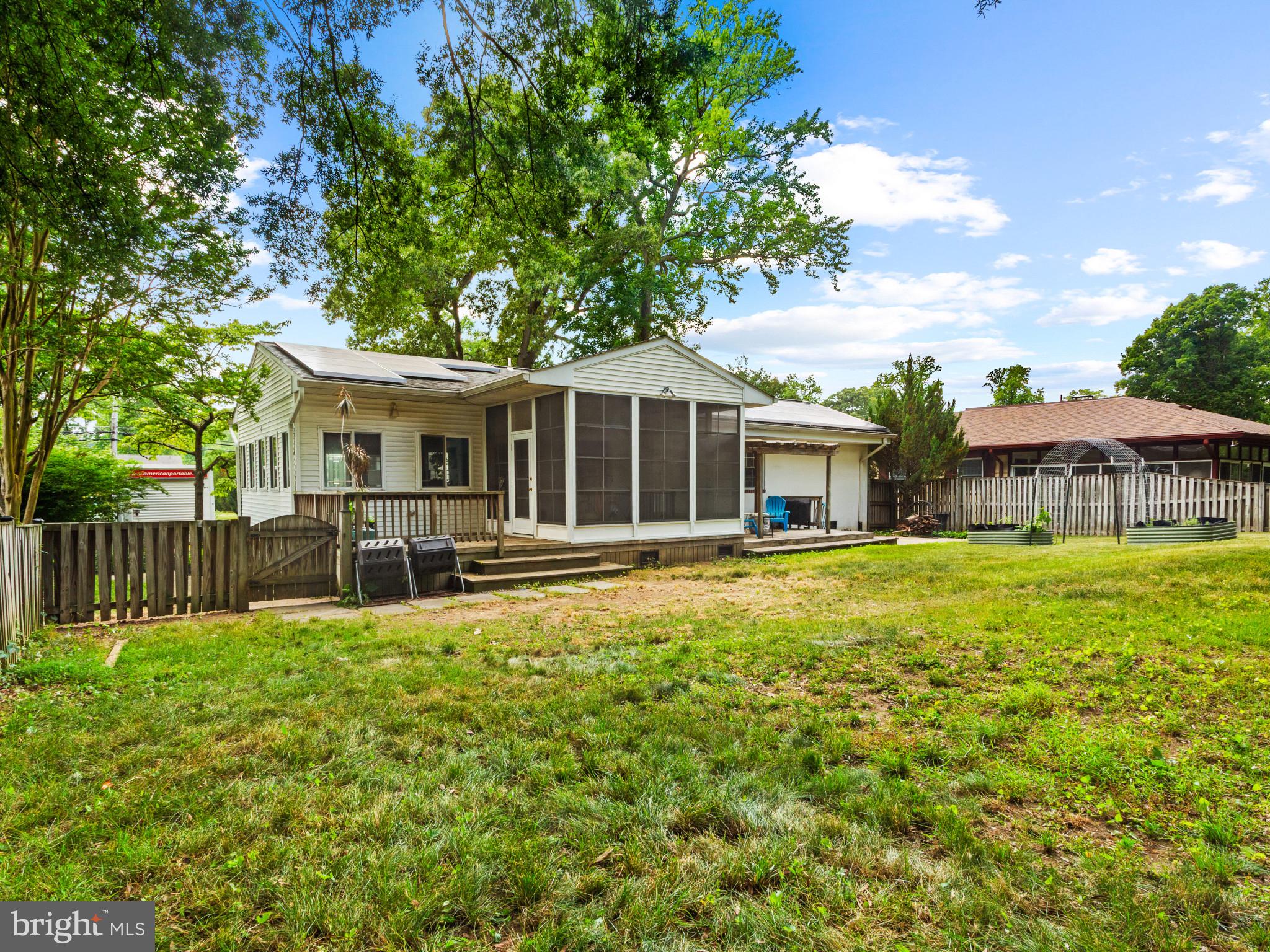 SOUTHDOWN SHORES - Residential
