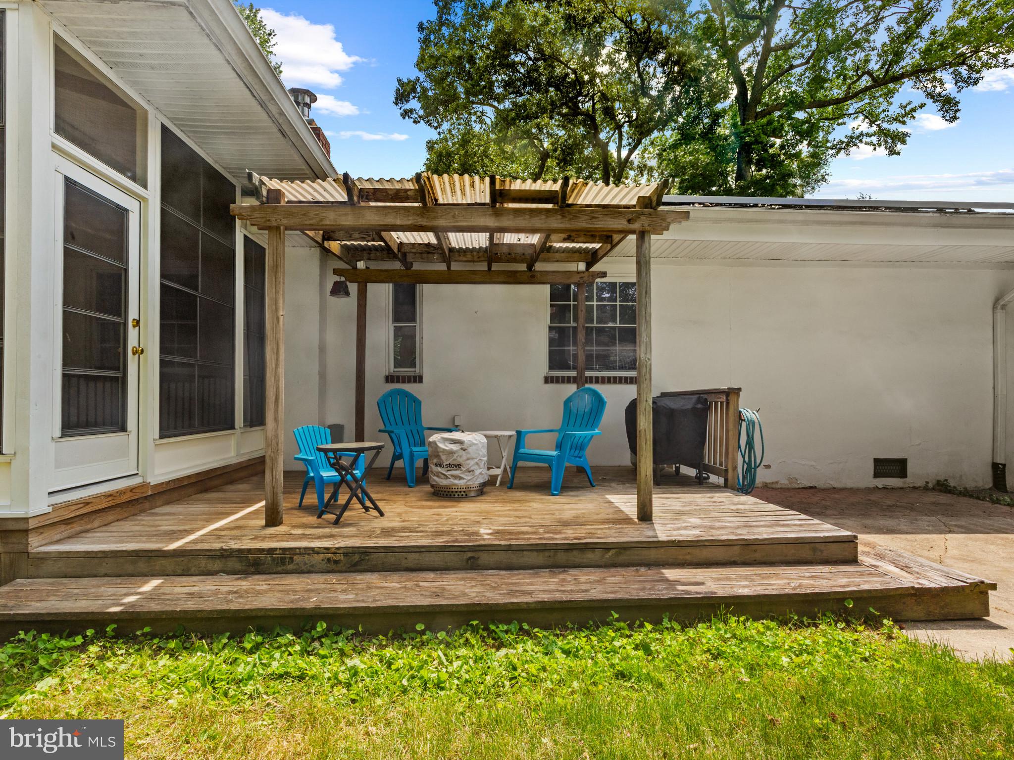 SOUTHDOWN SHORES - Residential