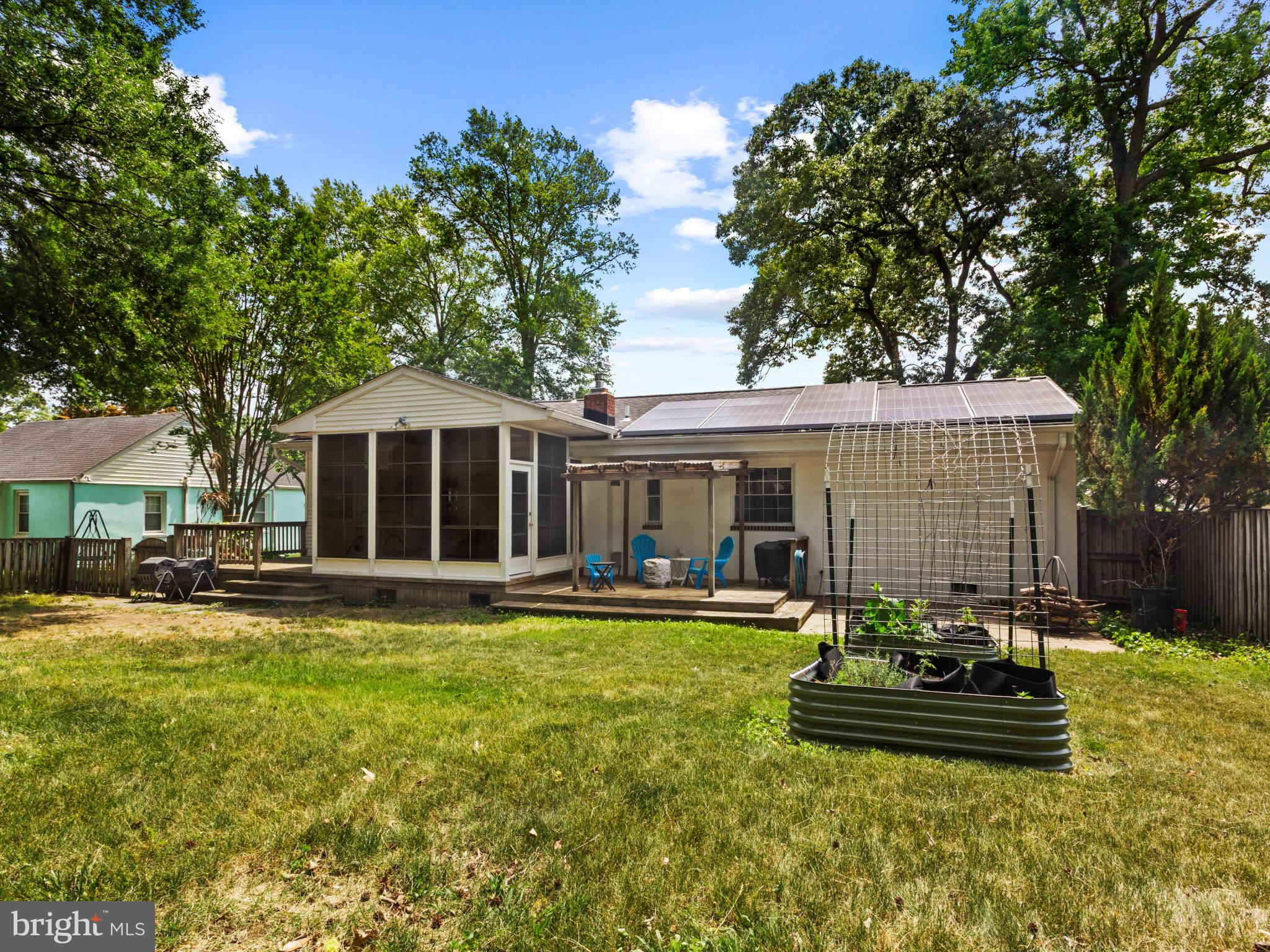 SOUTHDOWN SHORES - Residential