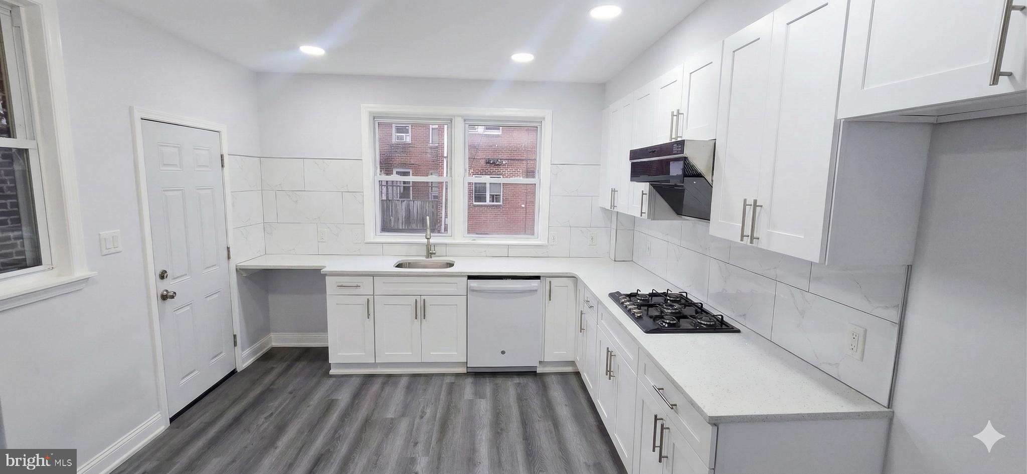 PHILADELPHIA - Residential