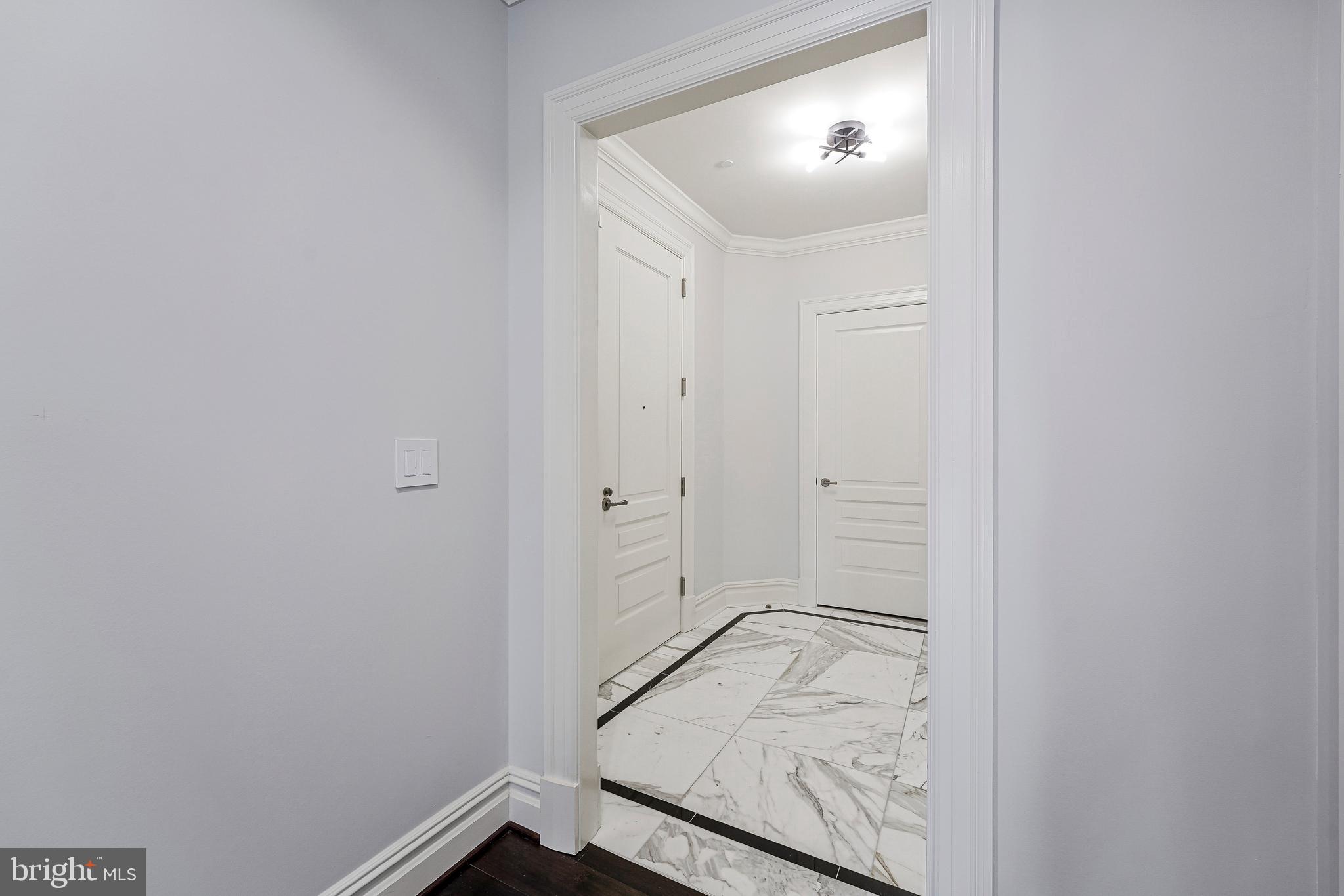 THE SIGNET - Residential