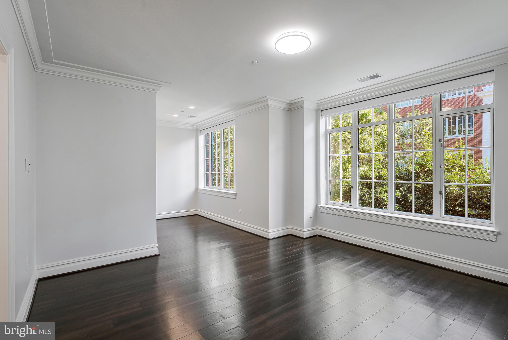 THE SIGNET - Residential