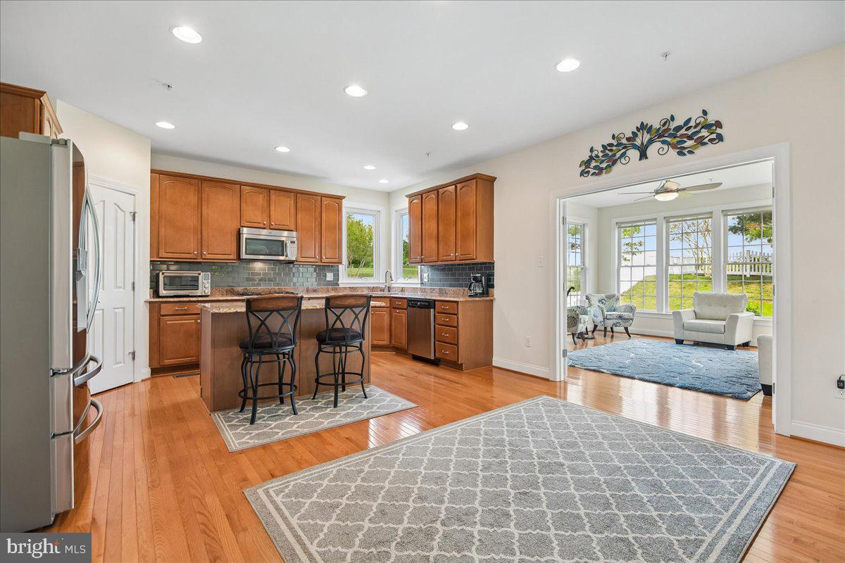 LAKESIDE FARMS - Residential