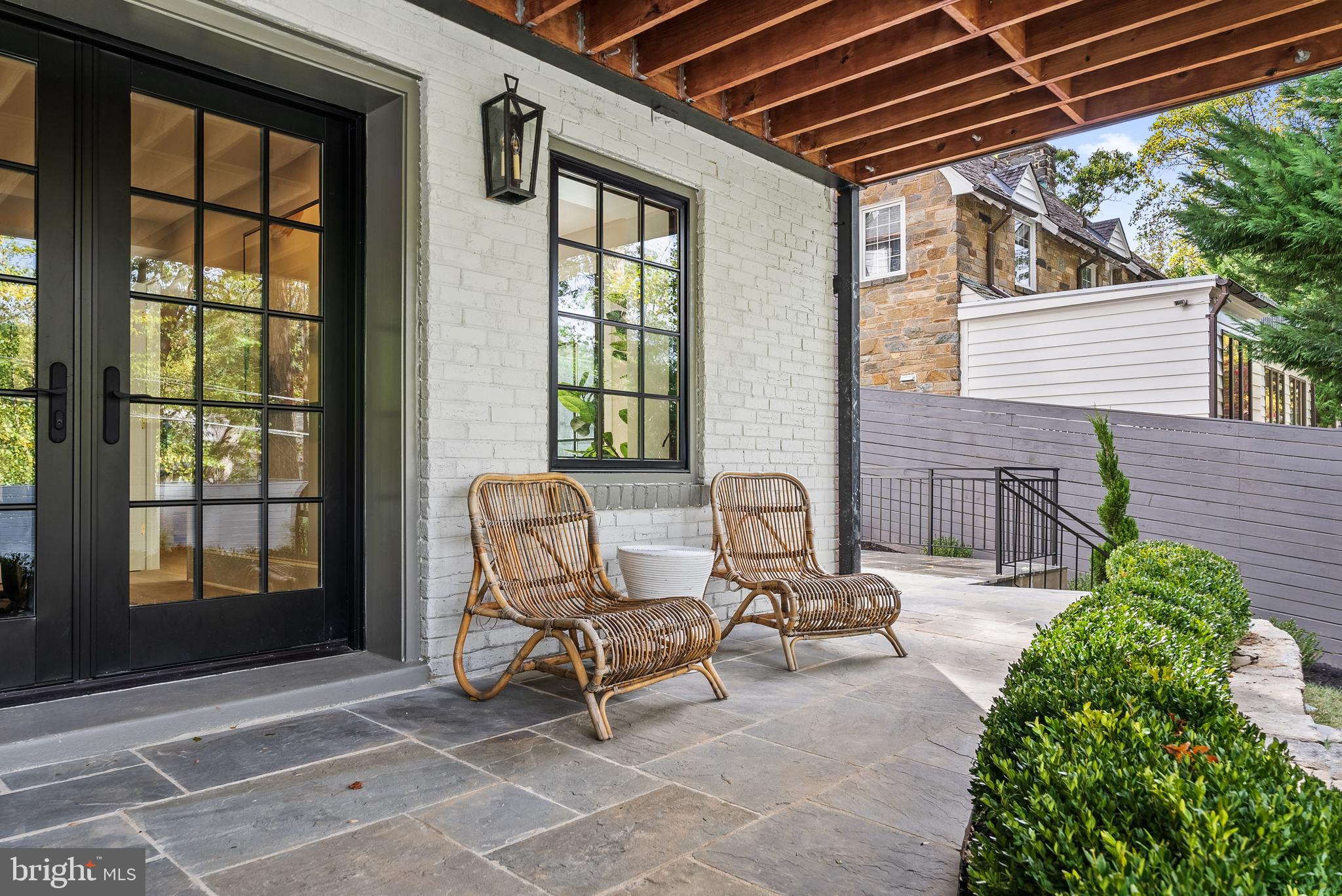 SPRING VALLEY - Residential