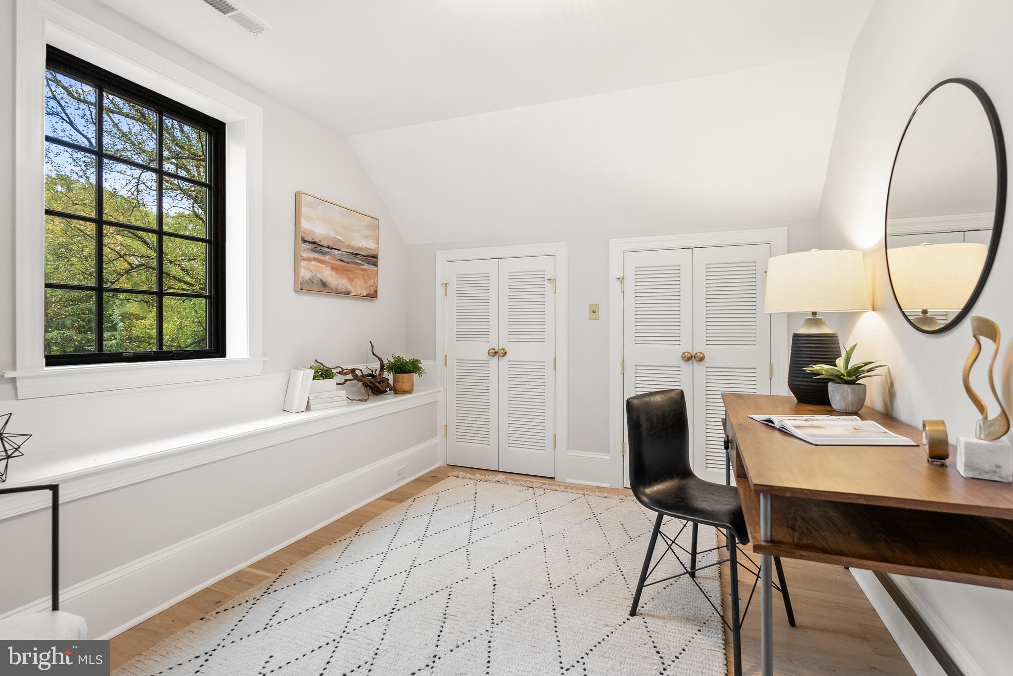 SPRING VALLEY - Residential
