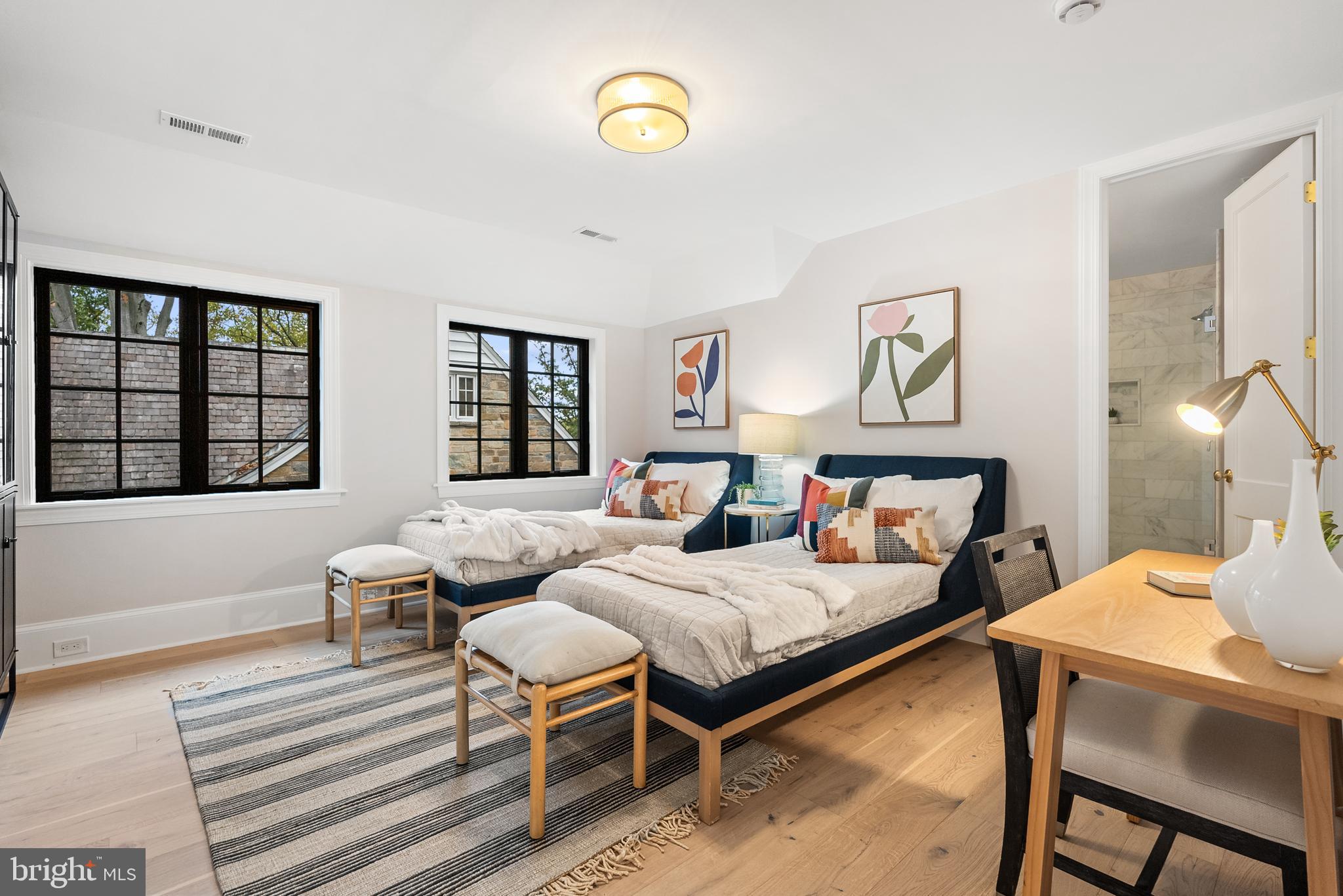 SPRING VALLEY - Residential