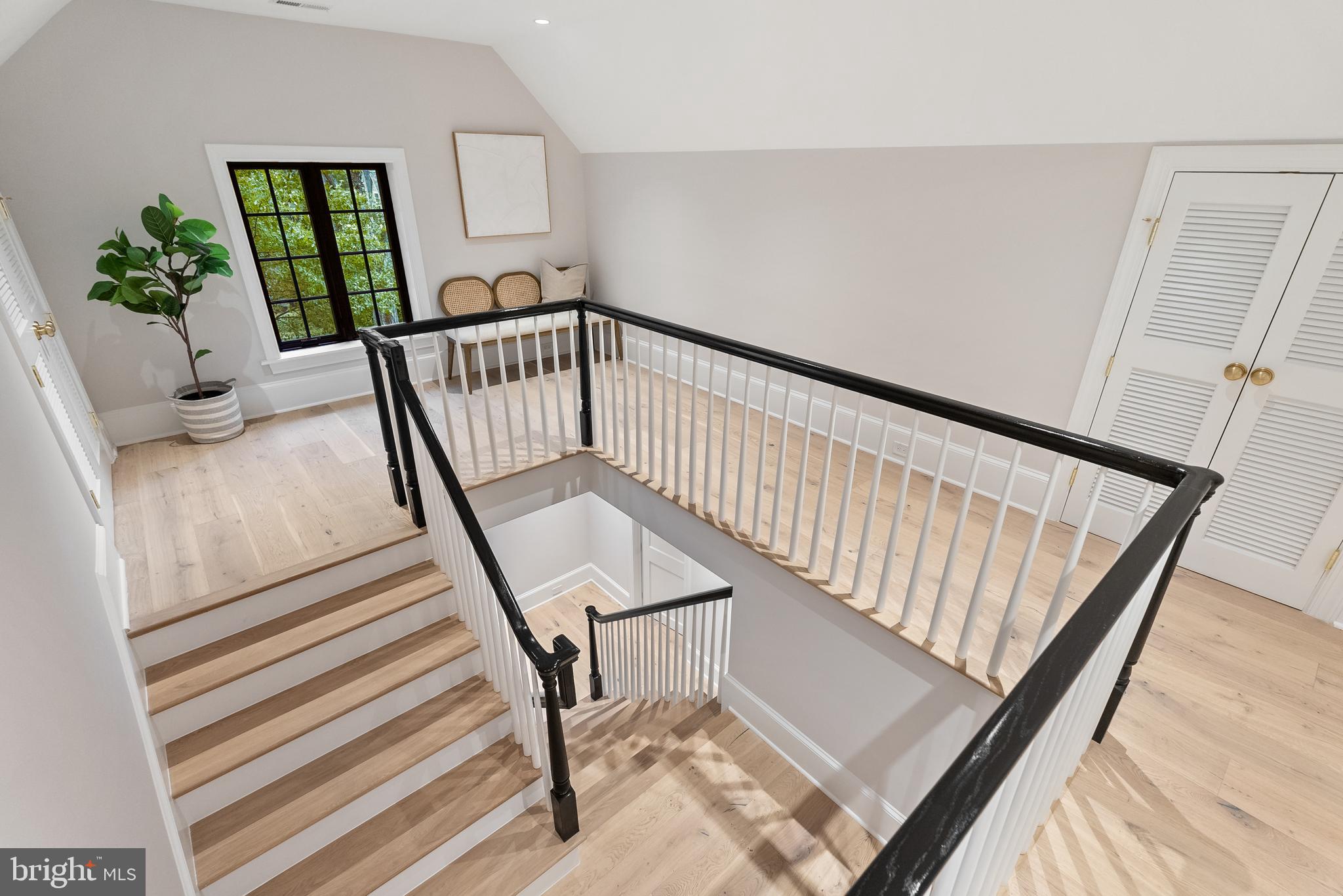 SPRING VALLEY - Residential