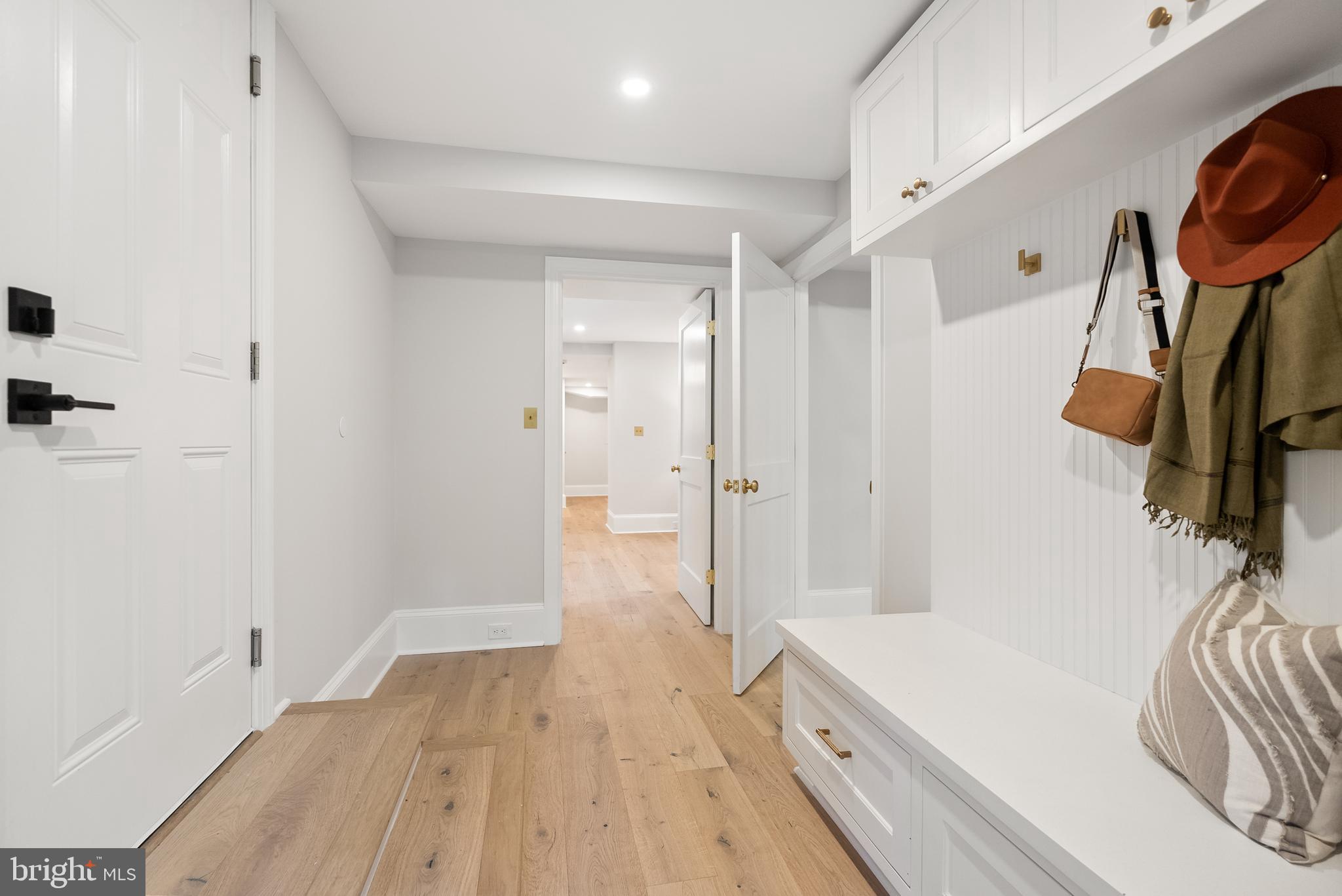 SPRING VALLEY - Residential