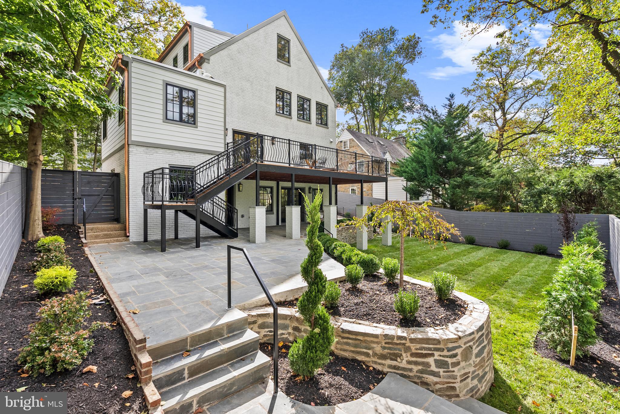 SPRING VALLEY - Residential