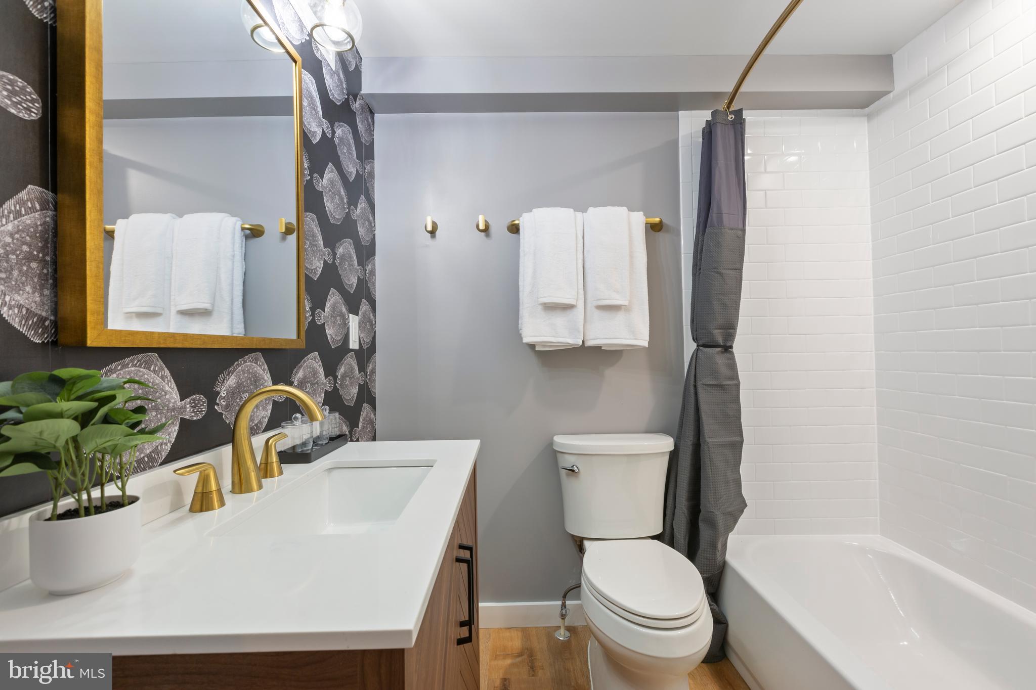 ANNAPOLIS - Commercial Sale