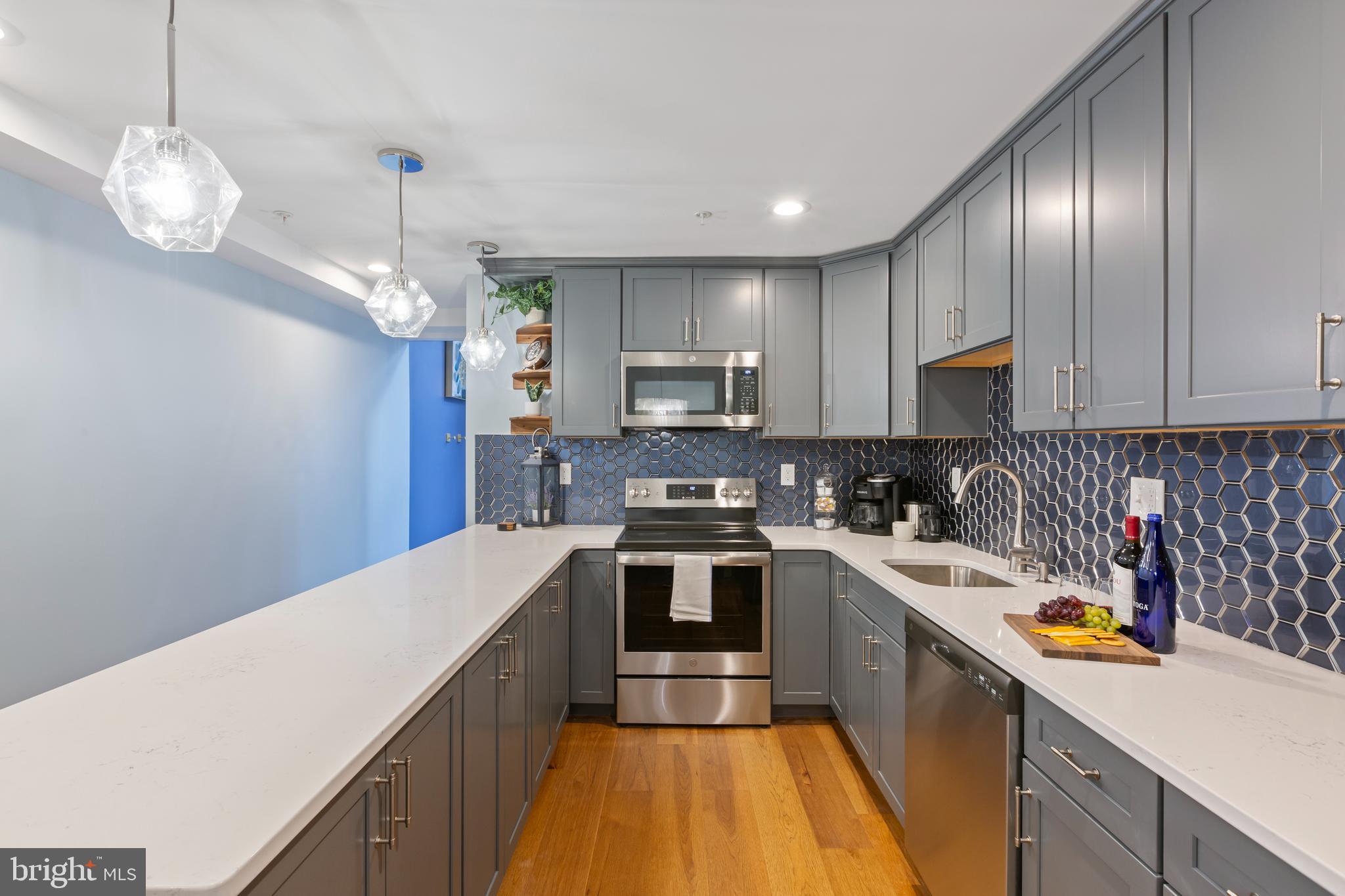 ANNAPOLIS - Commercial Sale