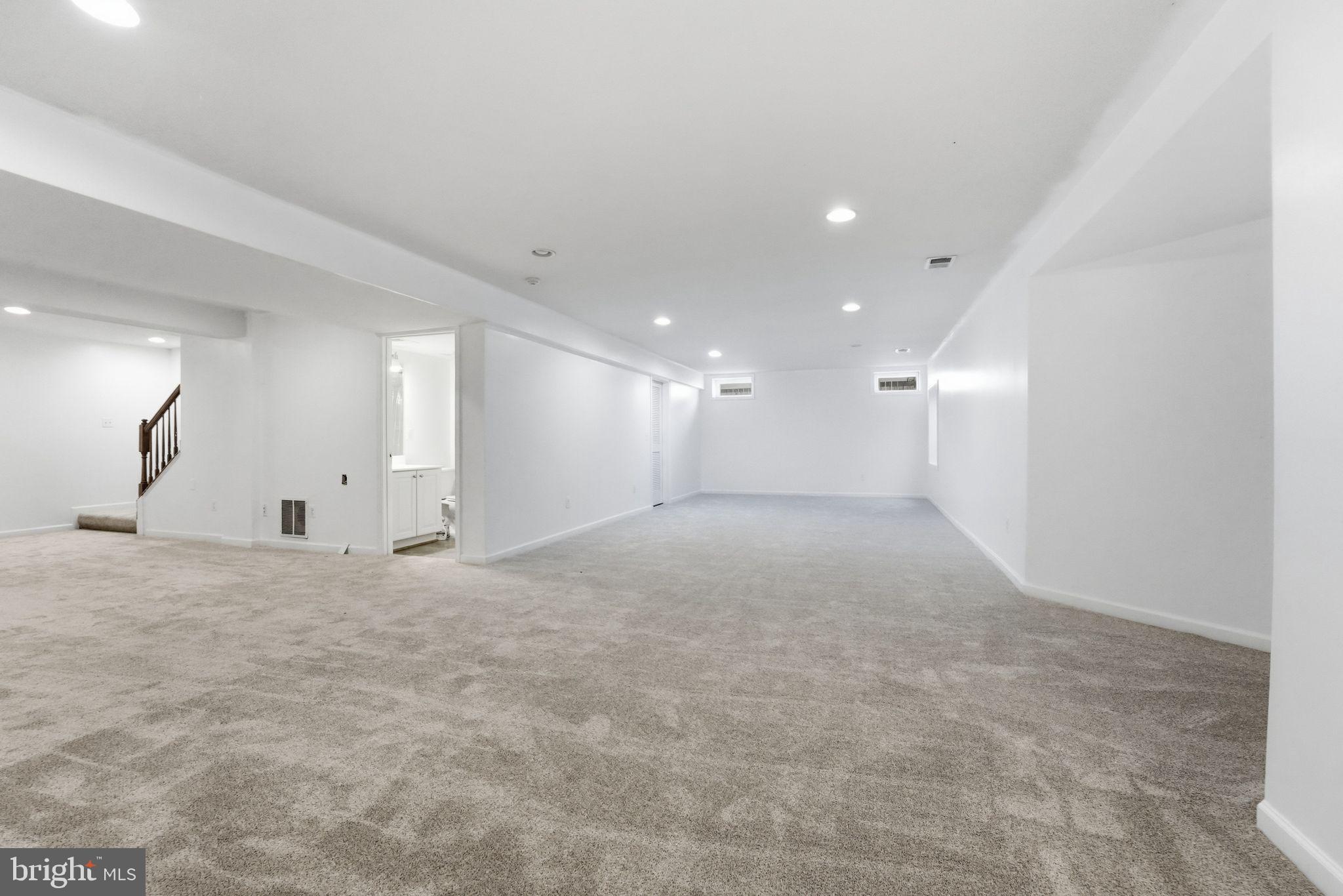 GREEN MEADOWS - Residential