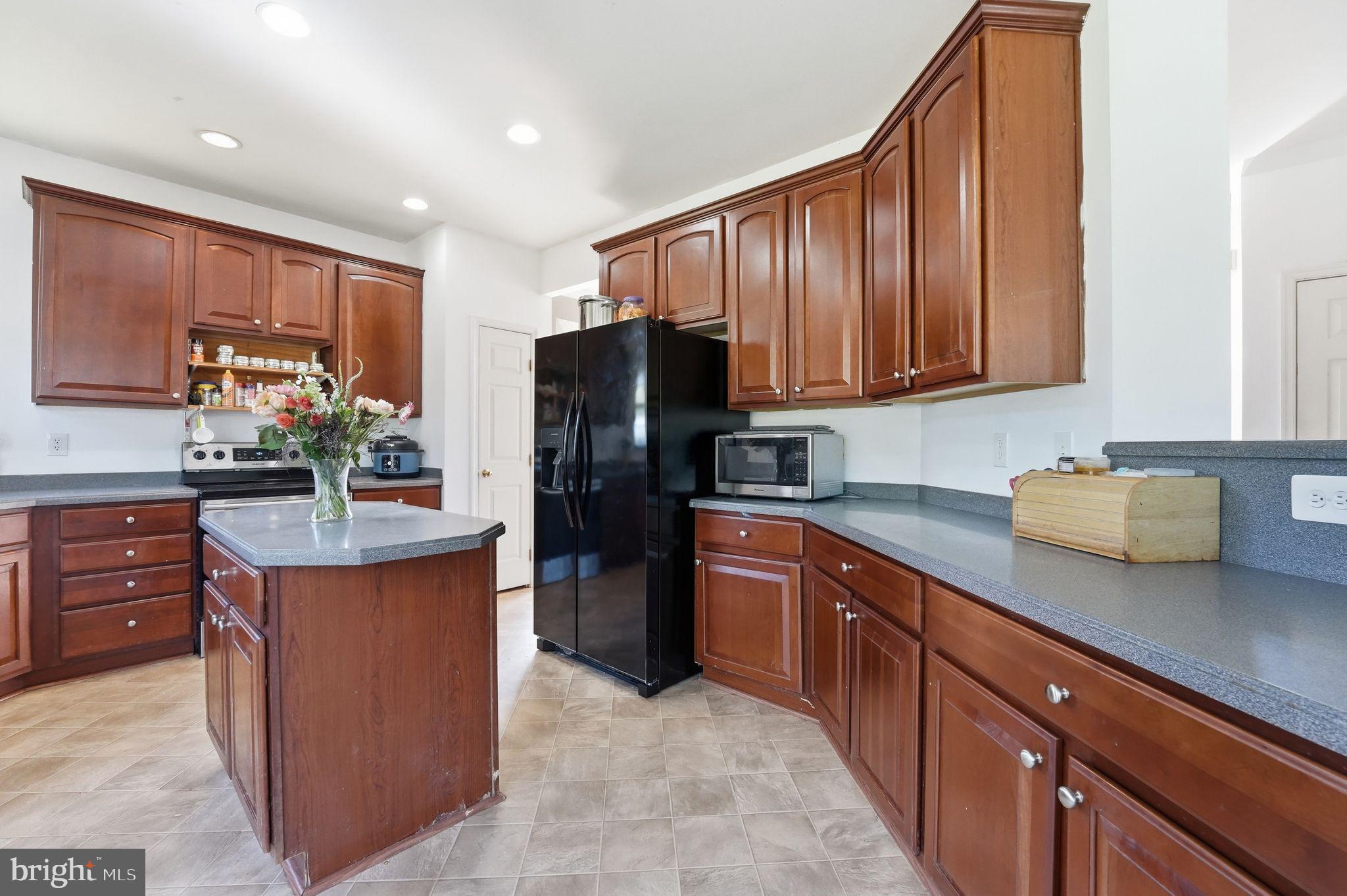 GREEN MEADOWS - Residential