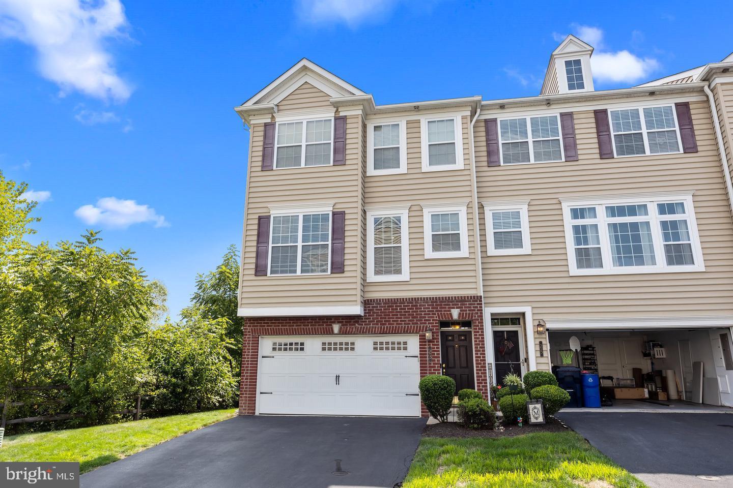 COUNTRY VIEW ESTATES - Residential