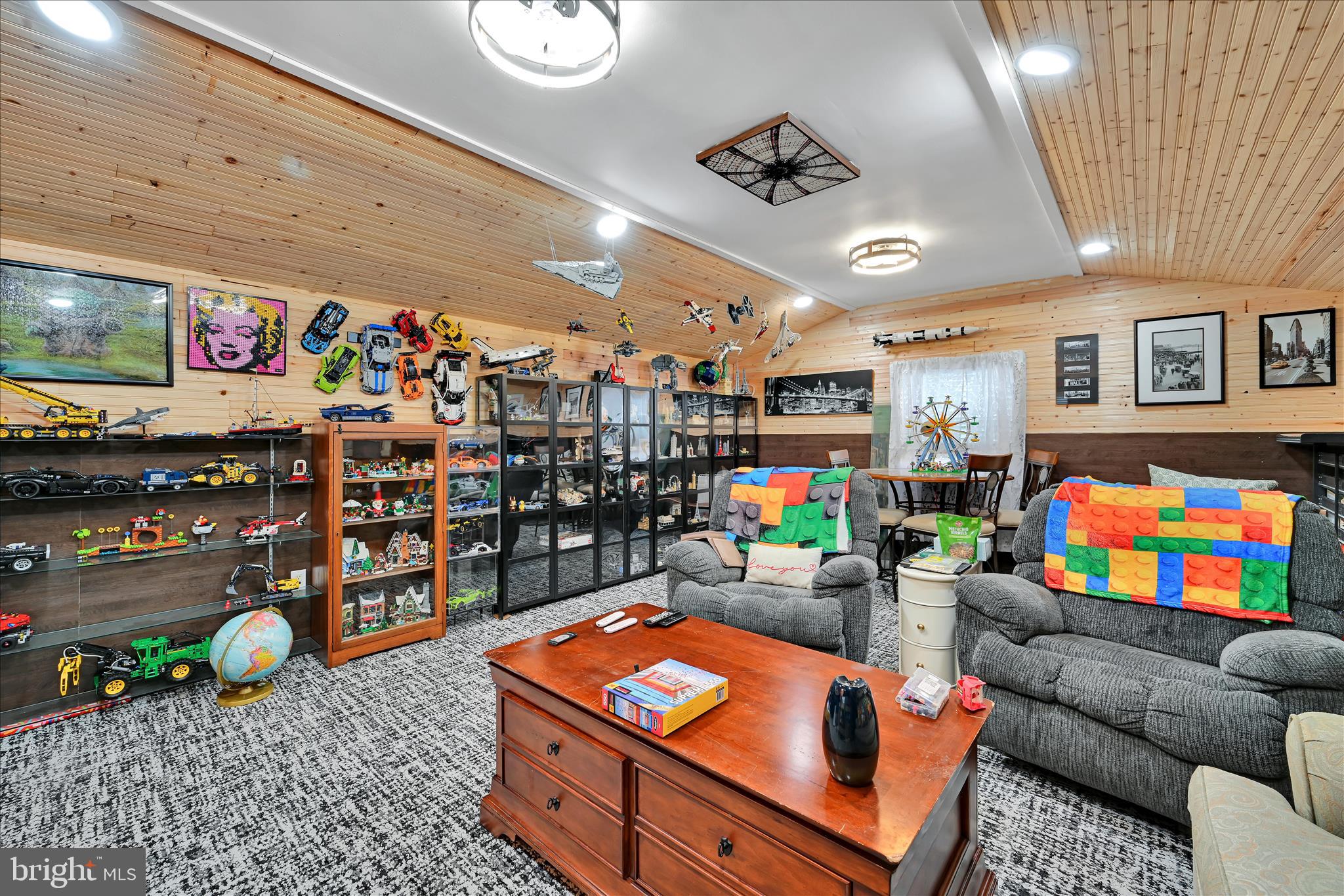 MANHEIM BOROUGH - Residential