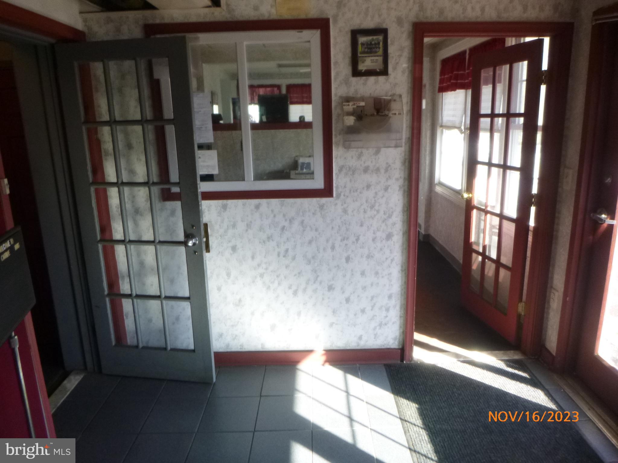 WILLOW GROVE - Commercial Sale