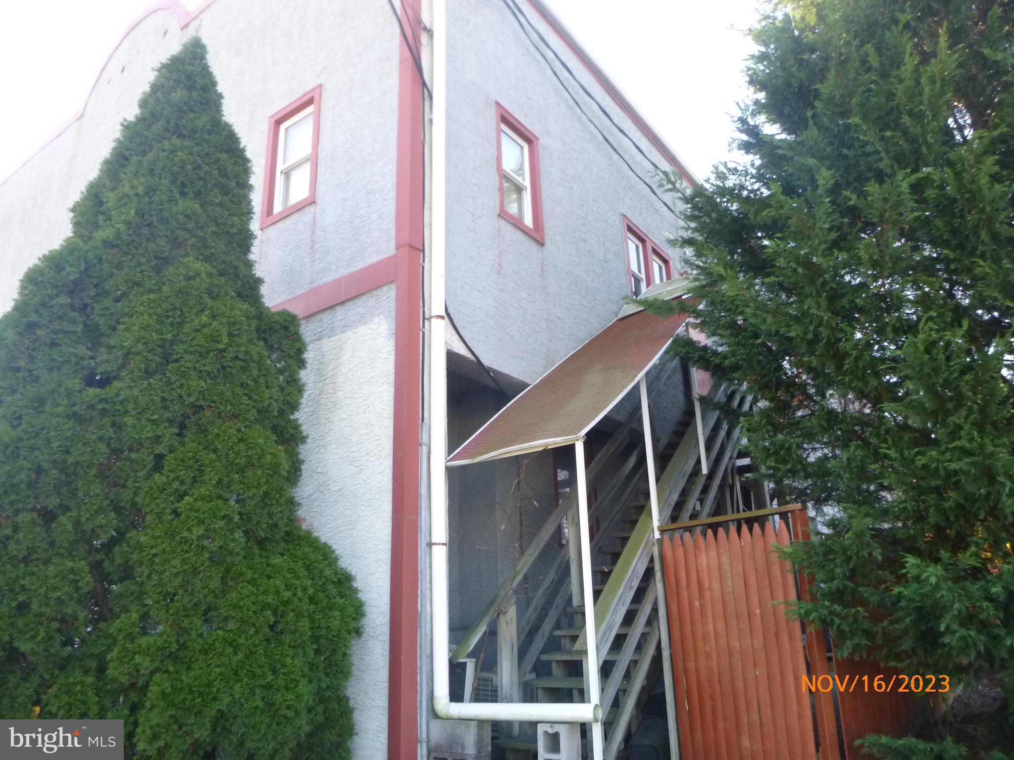 WILLOW GROVE - Commercial Sale