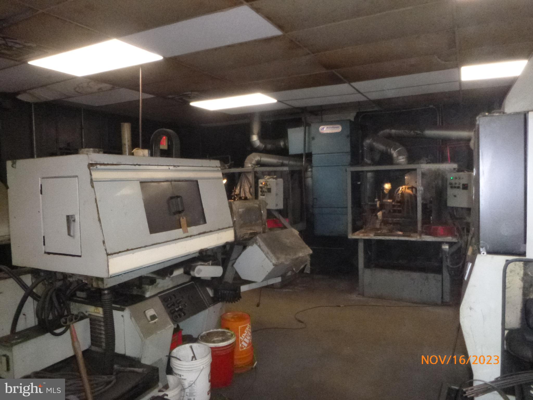 WILLOW GROVE - Commercial Sale