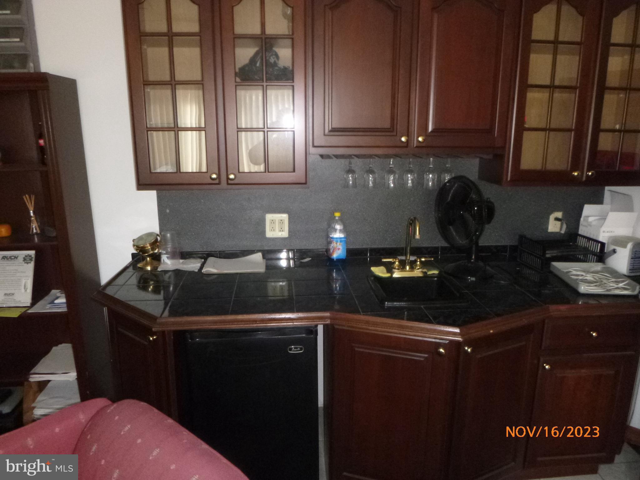 WILLOW GROVE - Commercial Sale