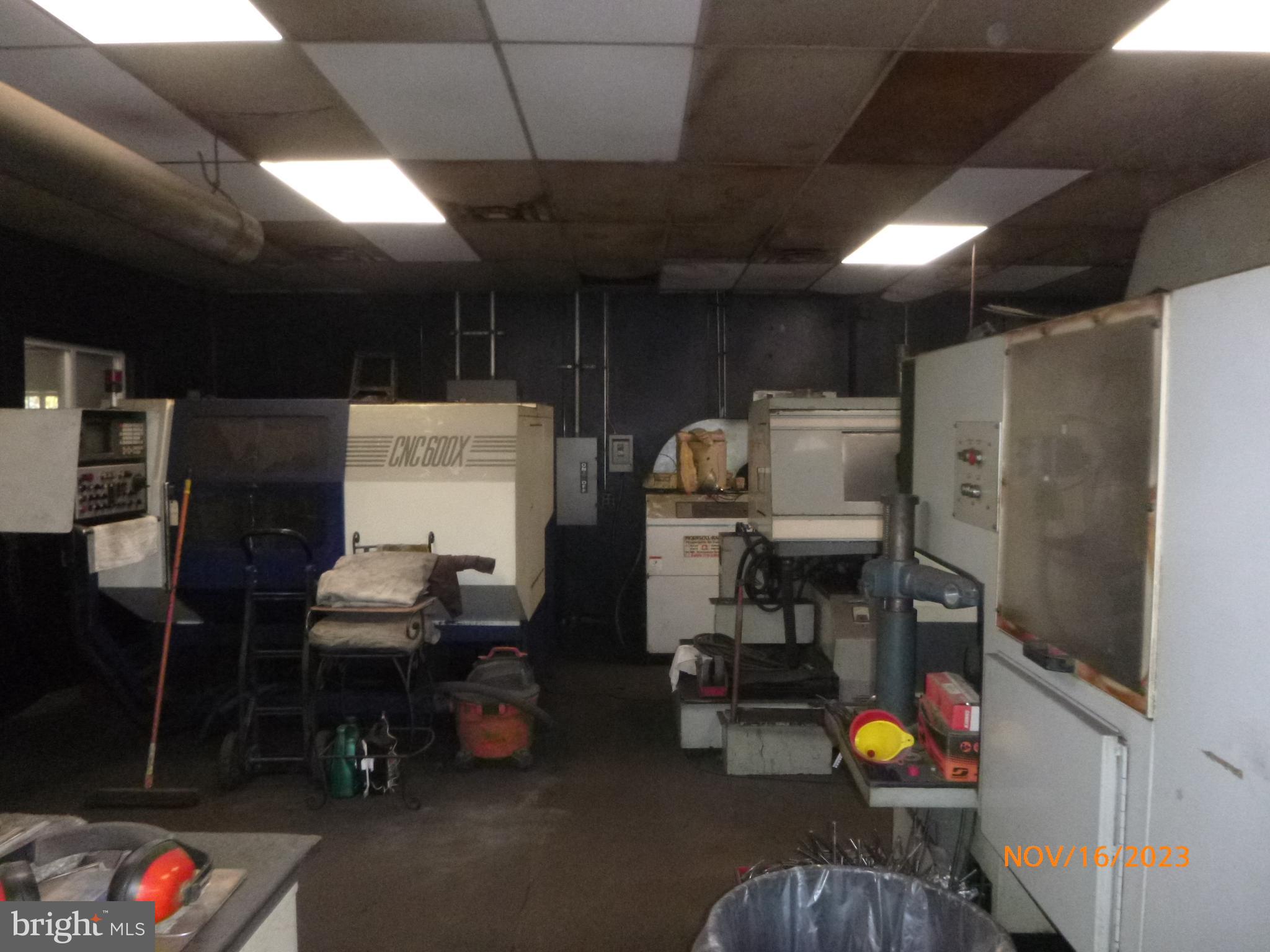 WILLOW GROVE - Commercial Sale