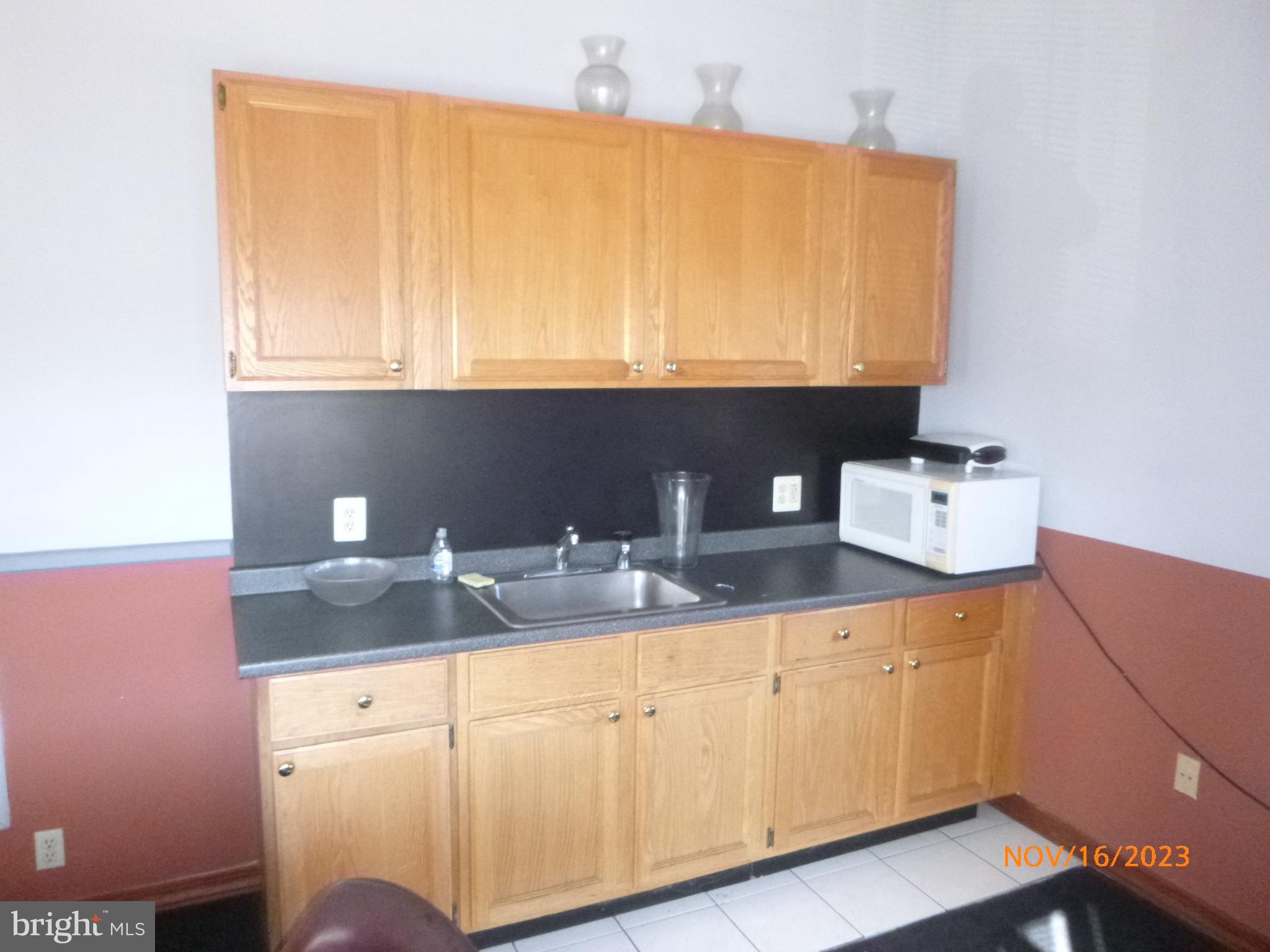 WILLOW GROVE - Commercial Sale