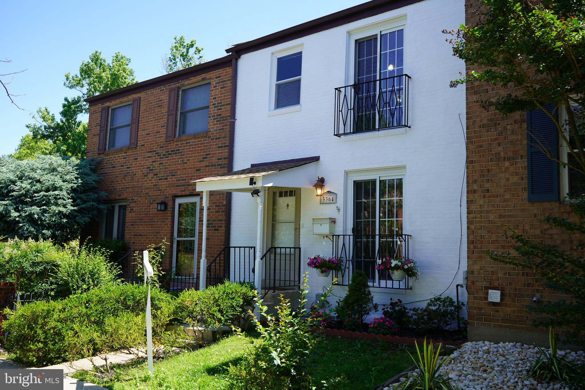 CARLYN PARK - Residential