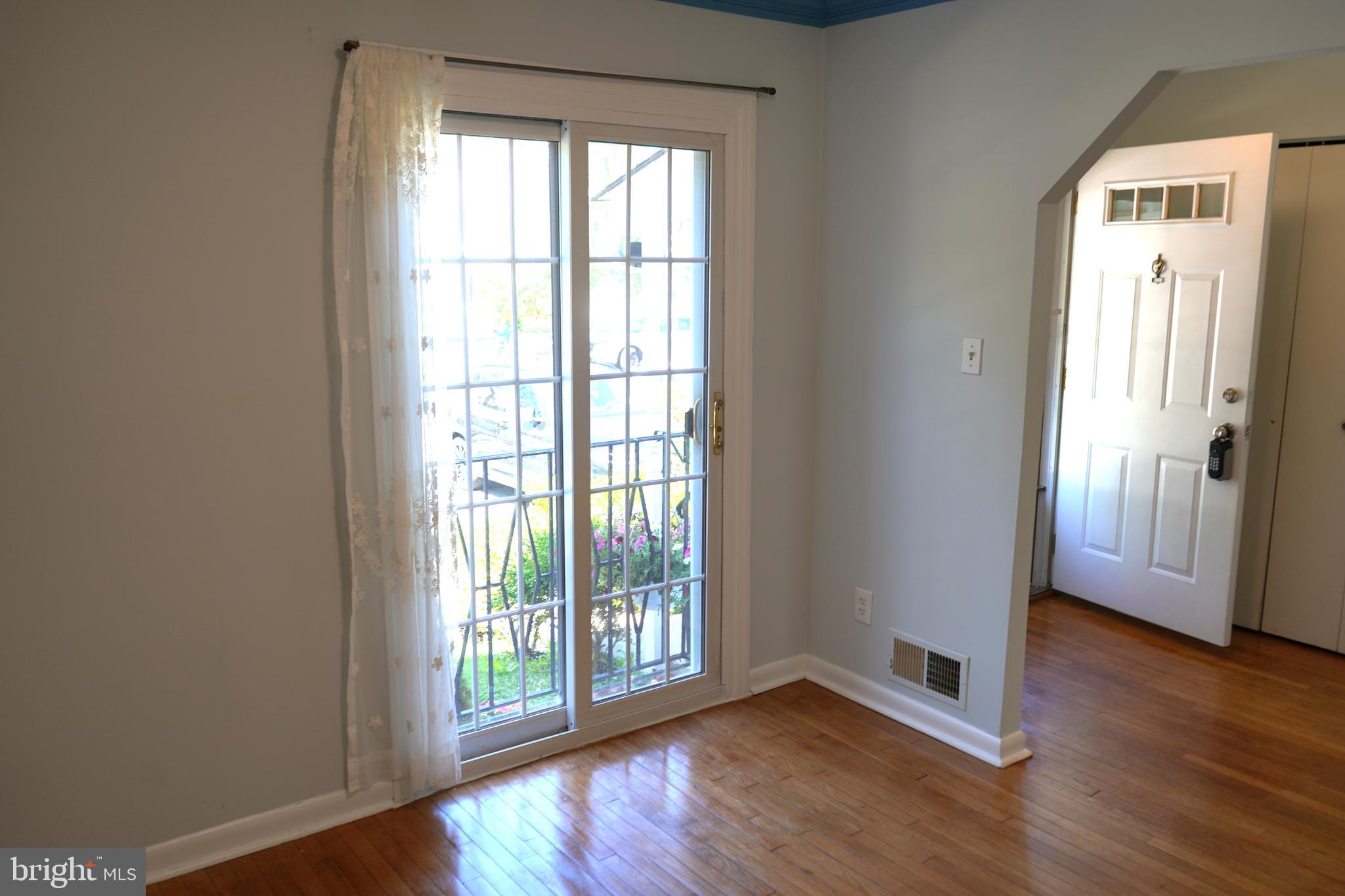 CARLYN PARK - Residential