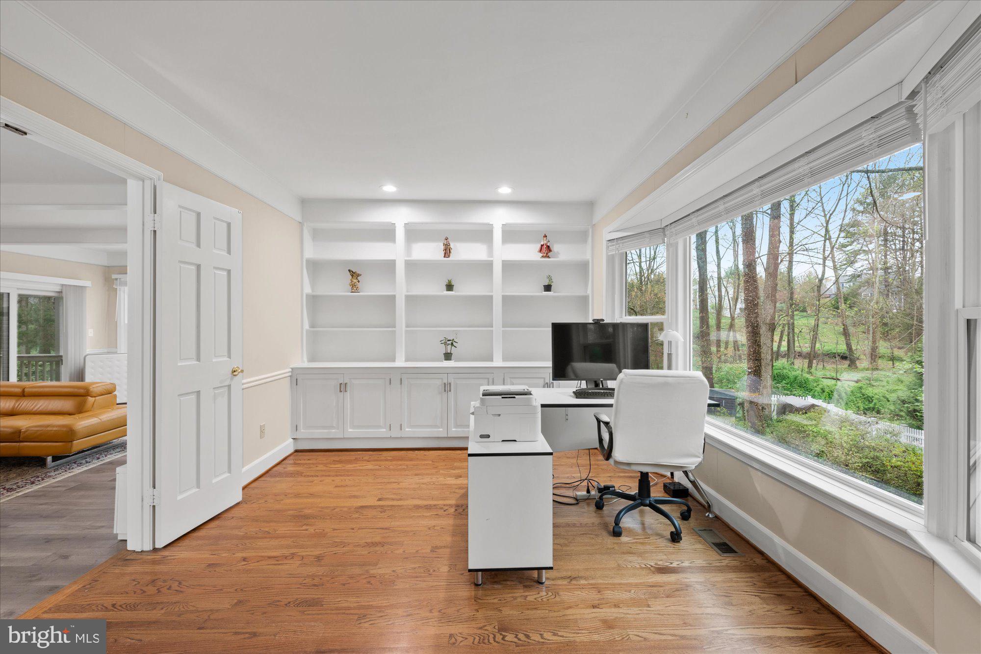 ABBEY GLEN - Residential