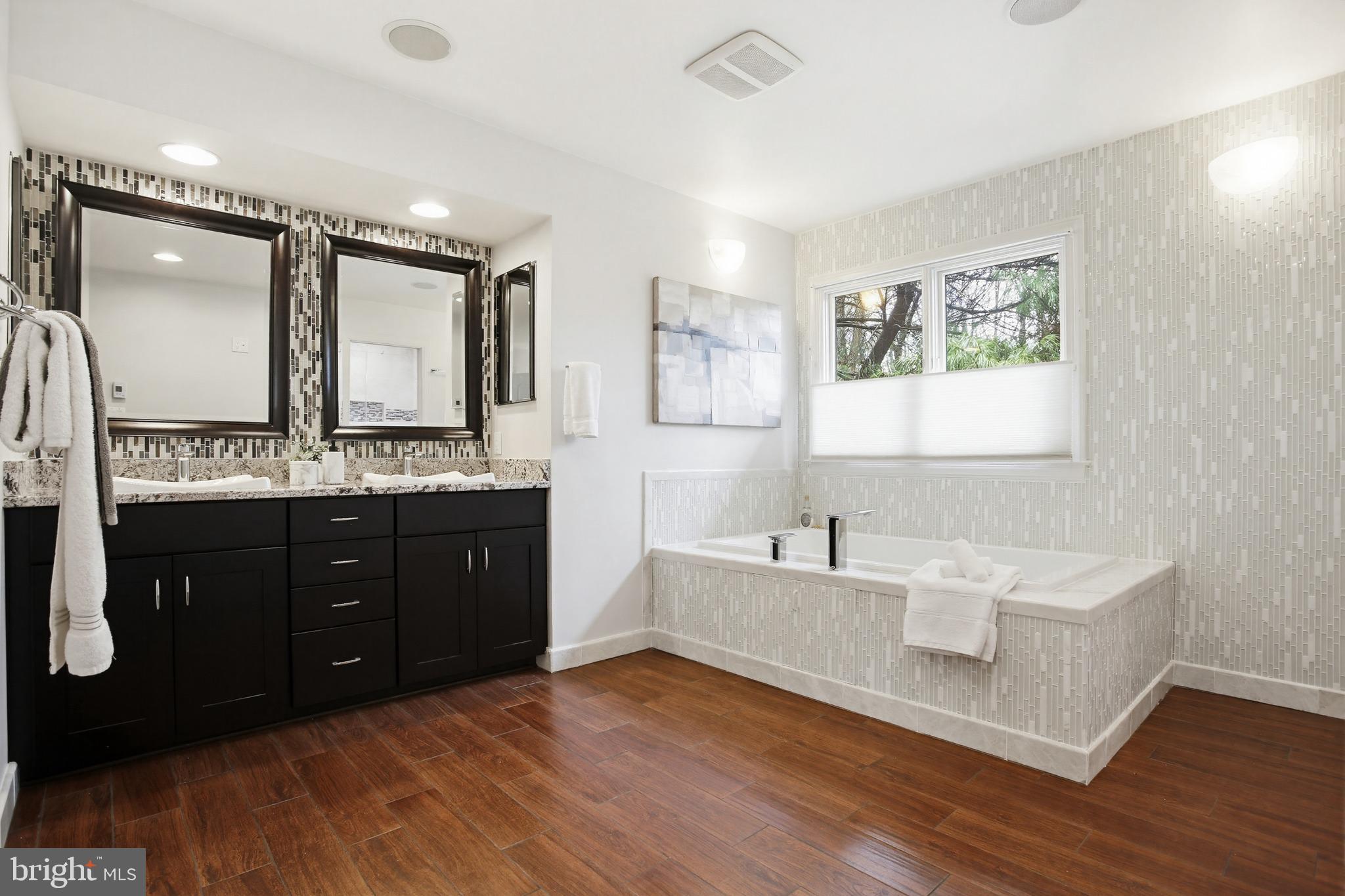RESTON - Residential