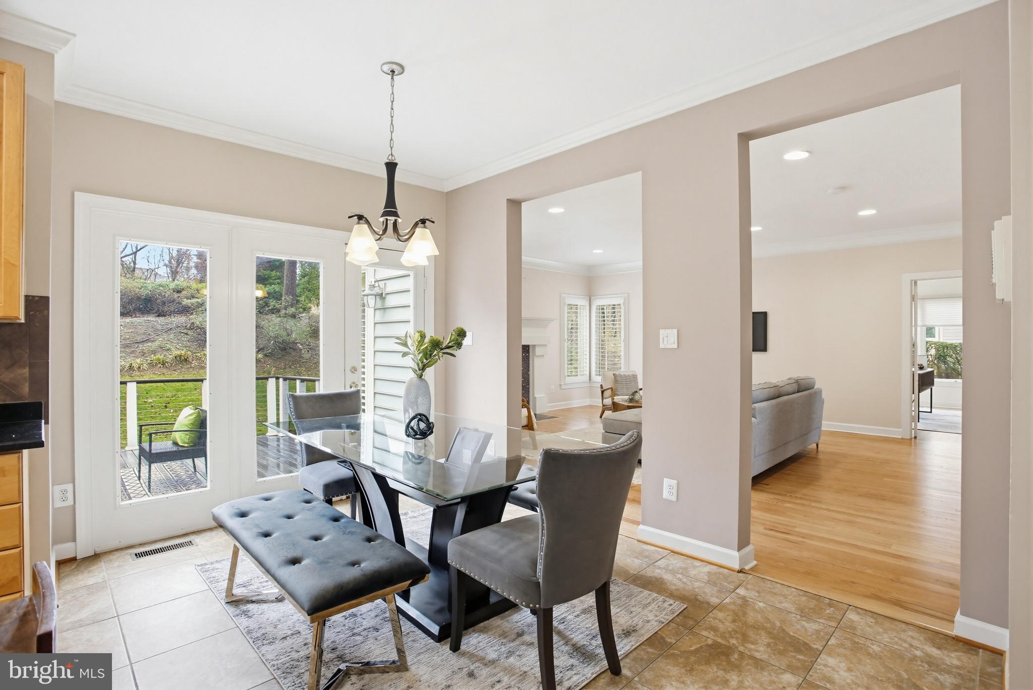 RESTON - Residential