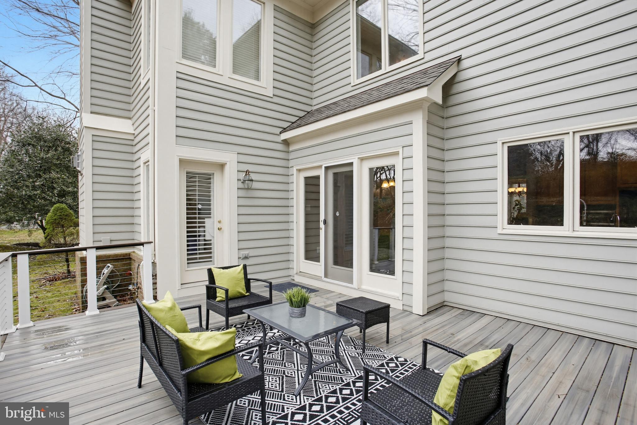 RESTON - Residential