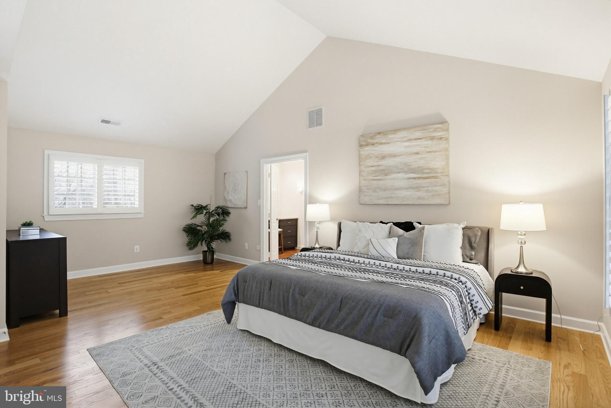 RESTON - Residential