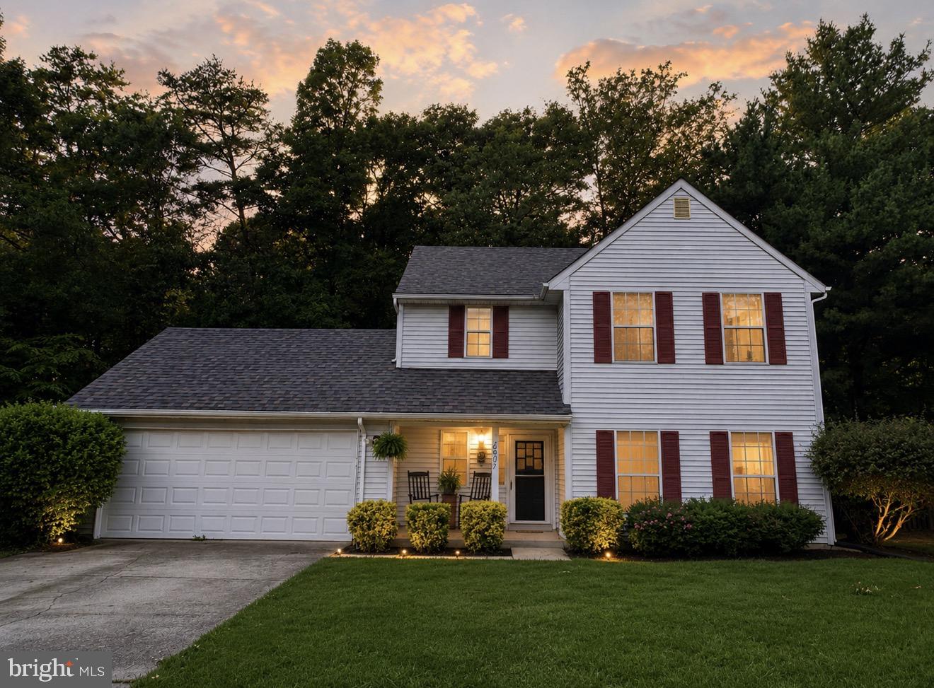 Darling home waiting for new owners!  Come see the potential in this 3Br/2.5Ba single family home in the Hampshire Neighborhood.  Spend your summers lounging by the community pool.  BRAND NEW roof with architectural shingles.  Freshly painted and priced to sell.