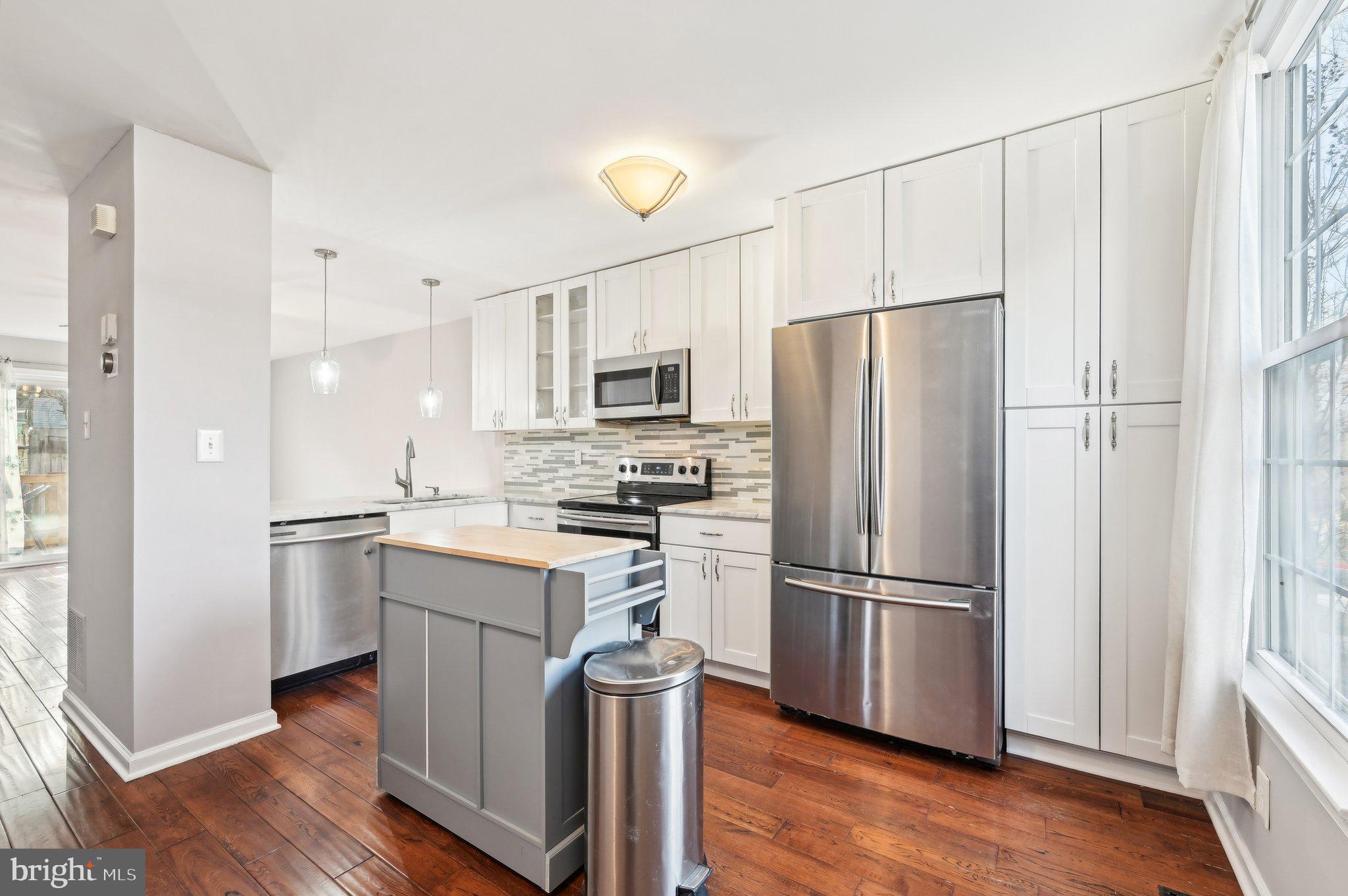 MARBLE HILL - Residential