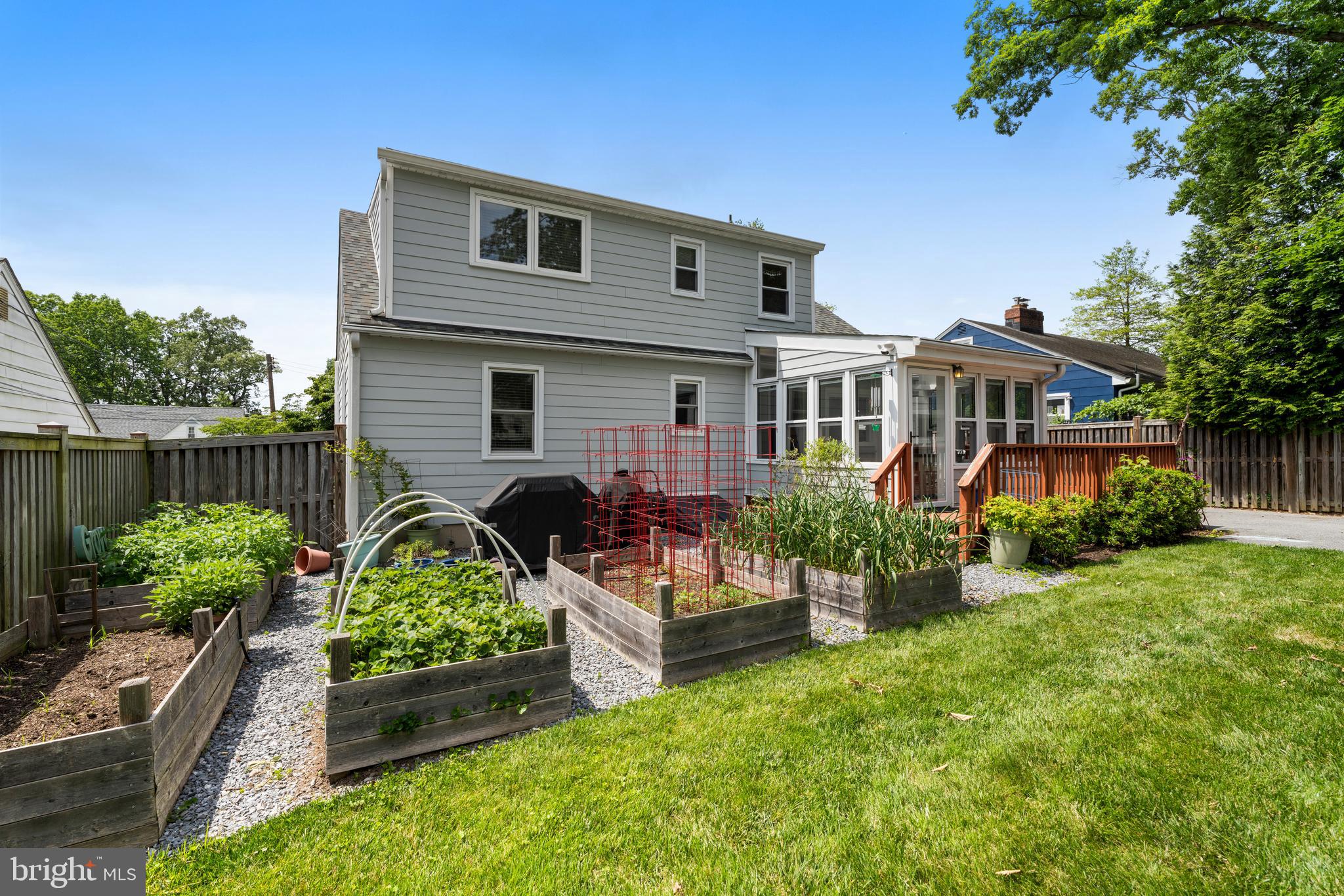 OAK LODGE - Residential