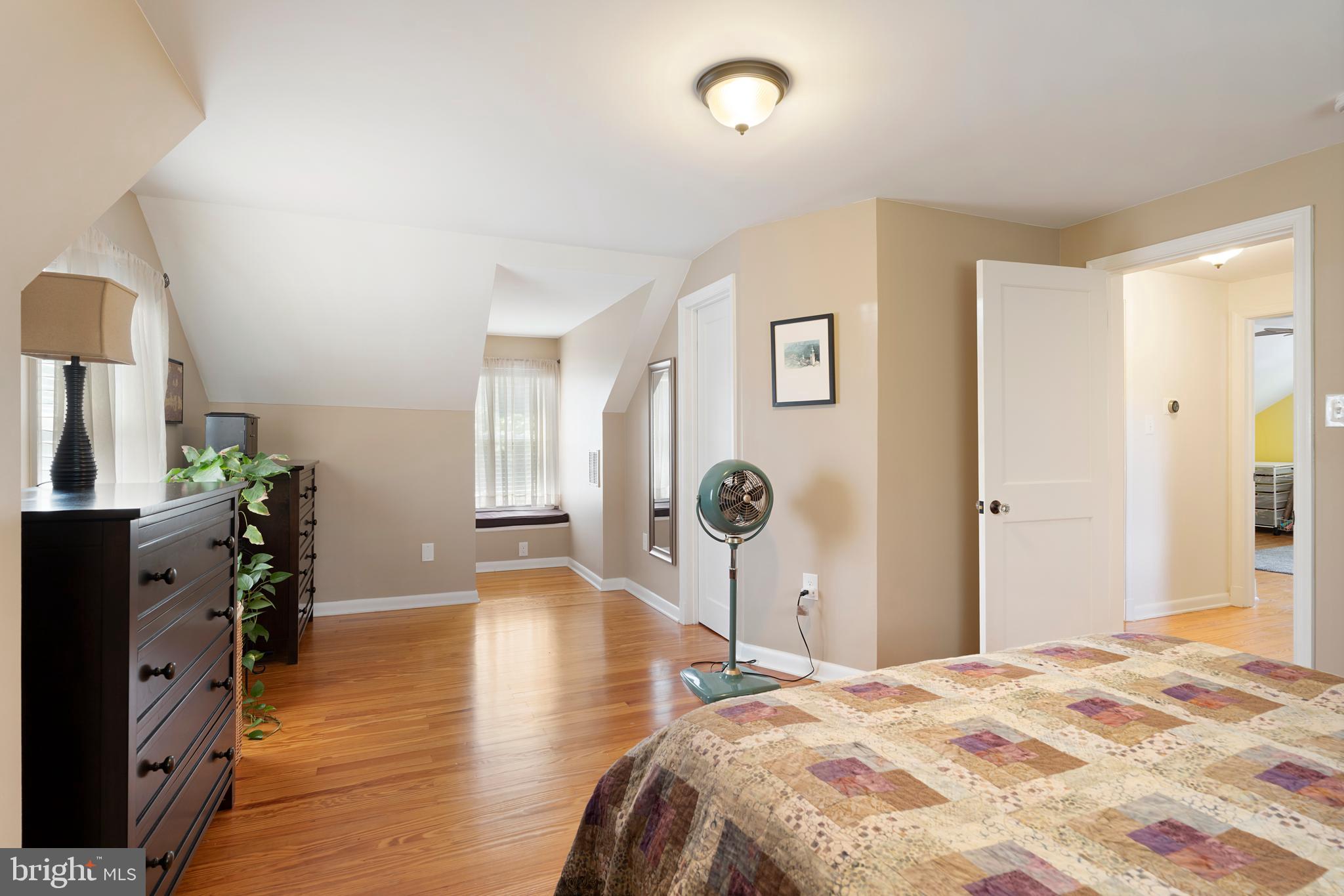 OAK LODGE - Residential