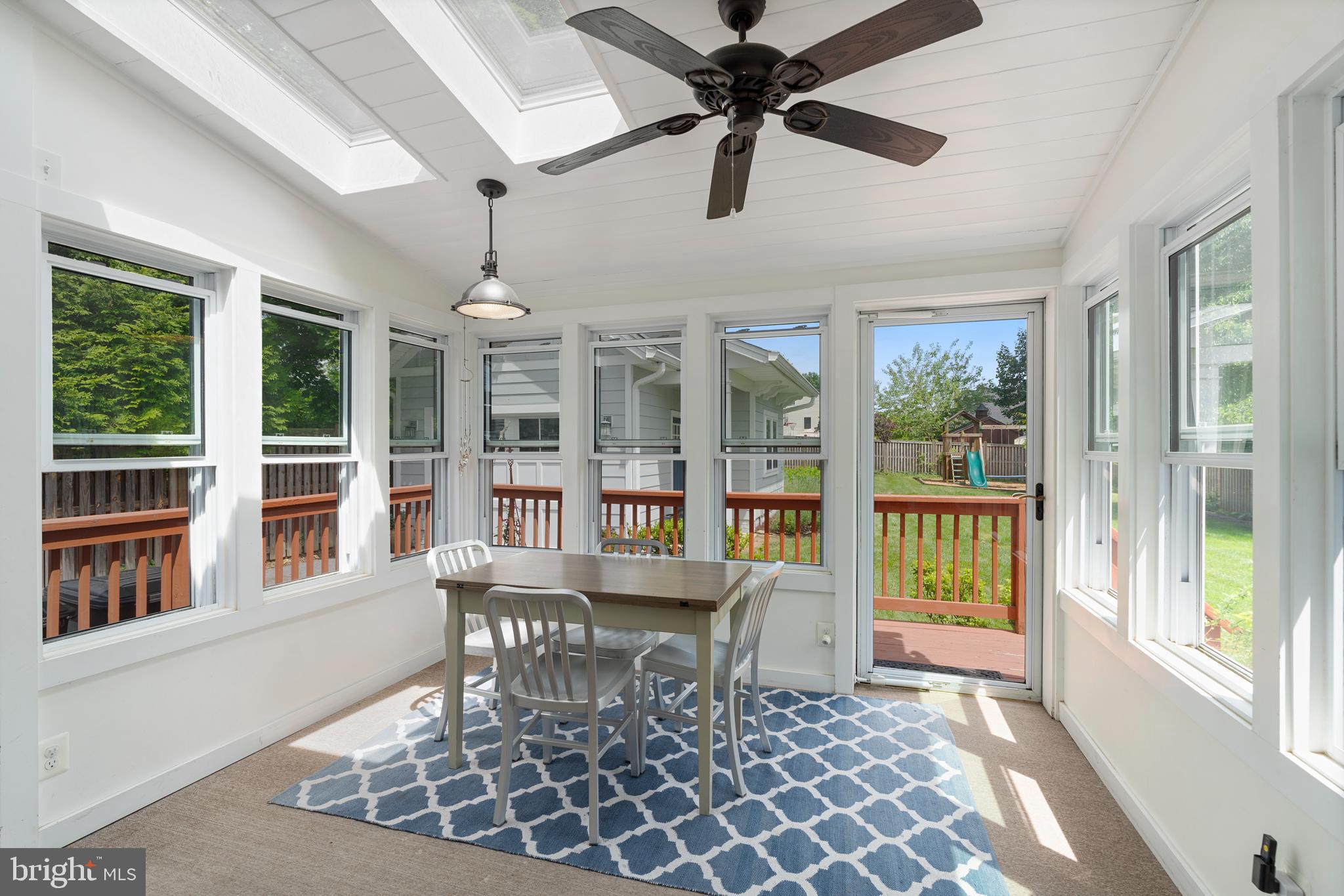 OAK LODGE - Residential