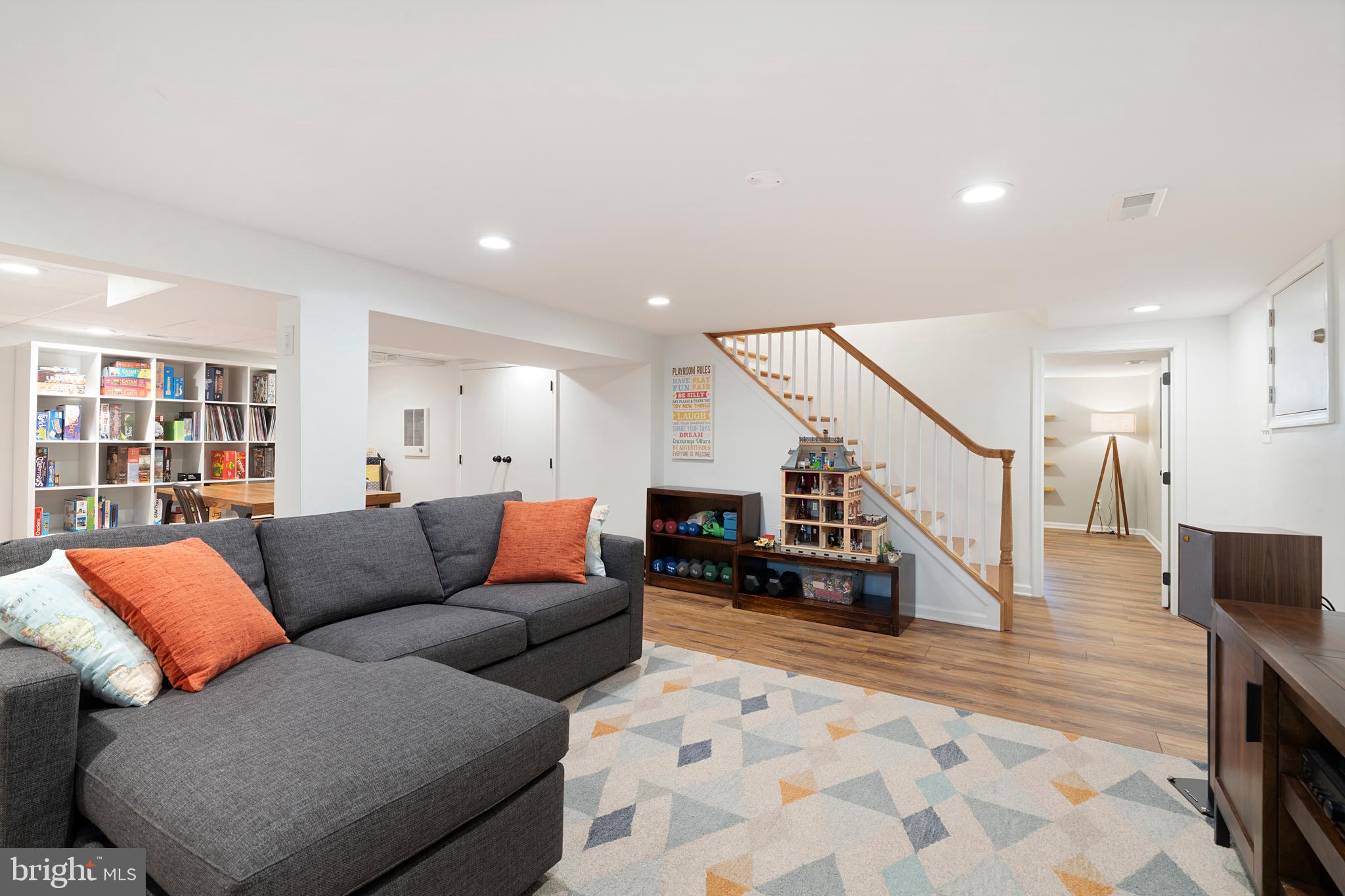 OAK LODGE - Residential