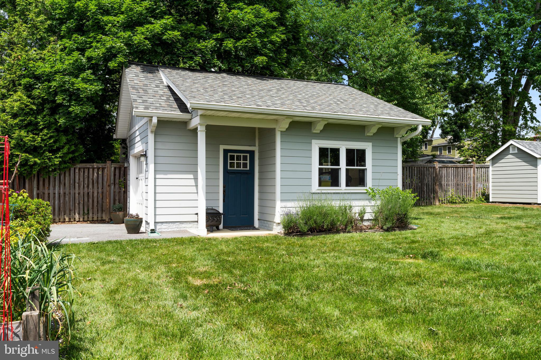 OAK LODGE - Residential