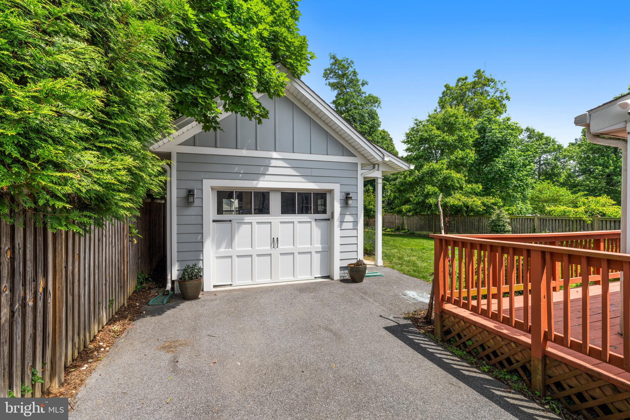 OAK LODGE - Residential